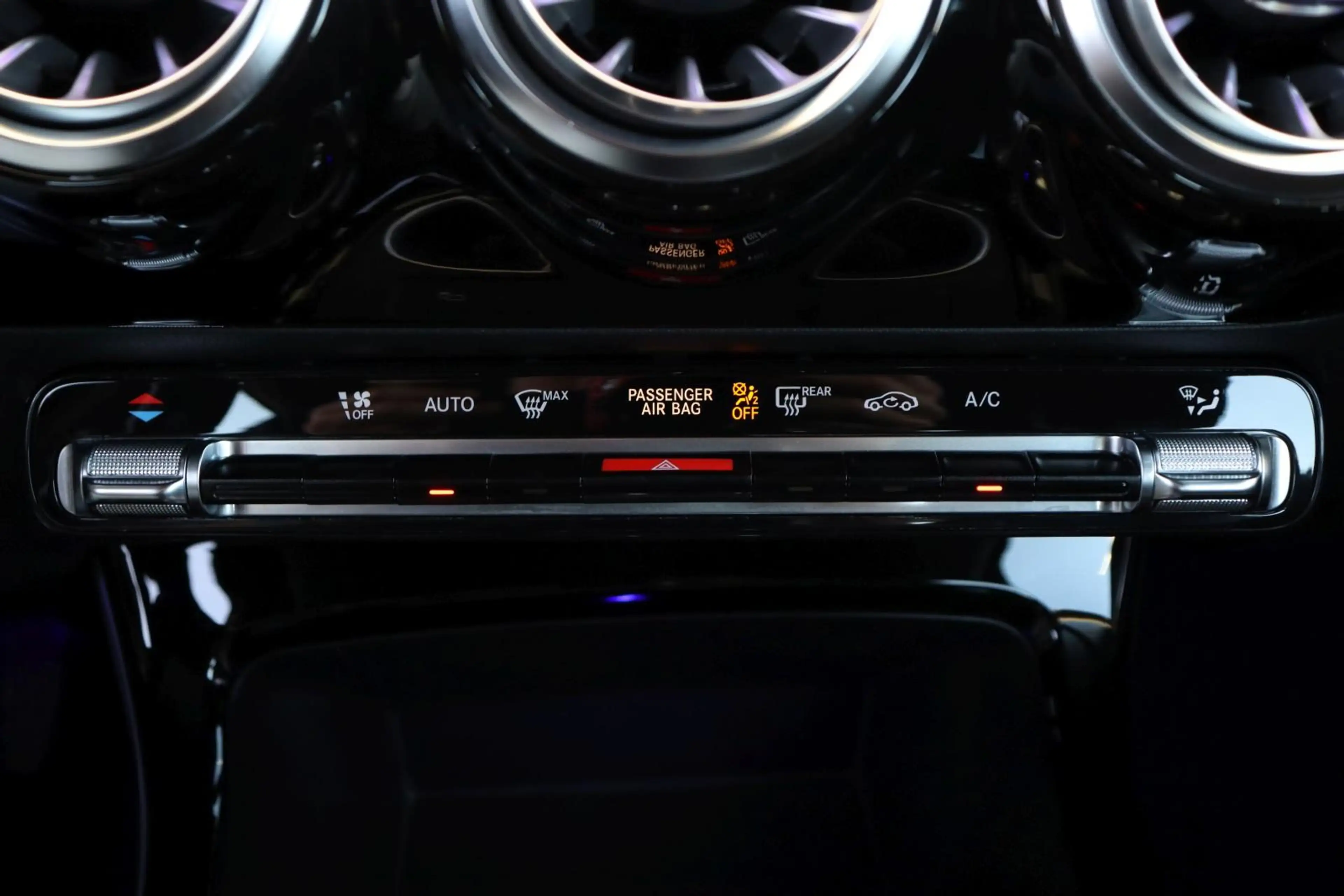 Mercedes-Benz A 180 d Progressive +KAMERA+LED+DIGITALES-DISPLAY+ — photo 11
