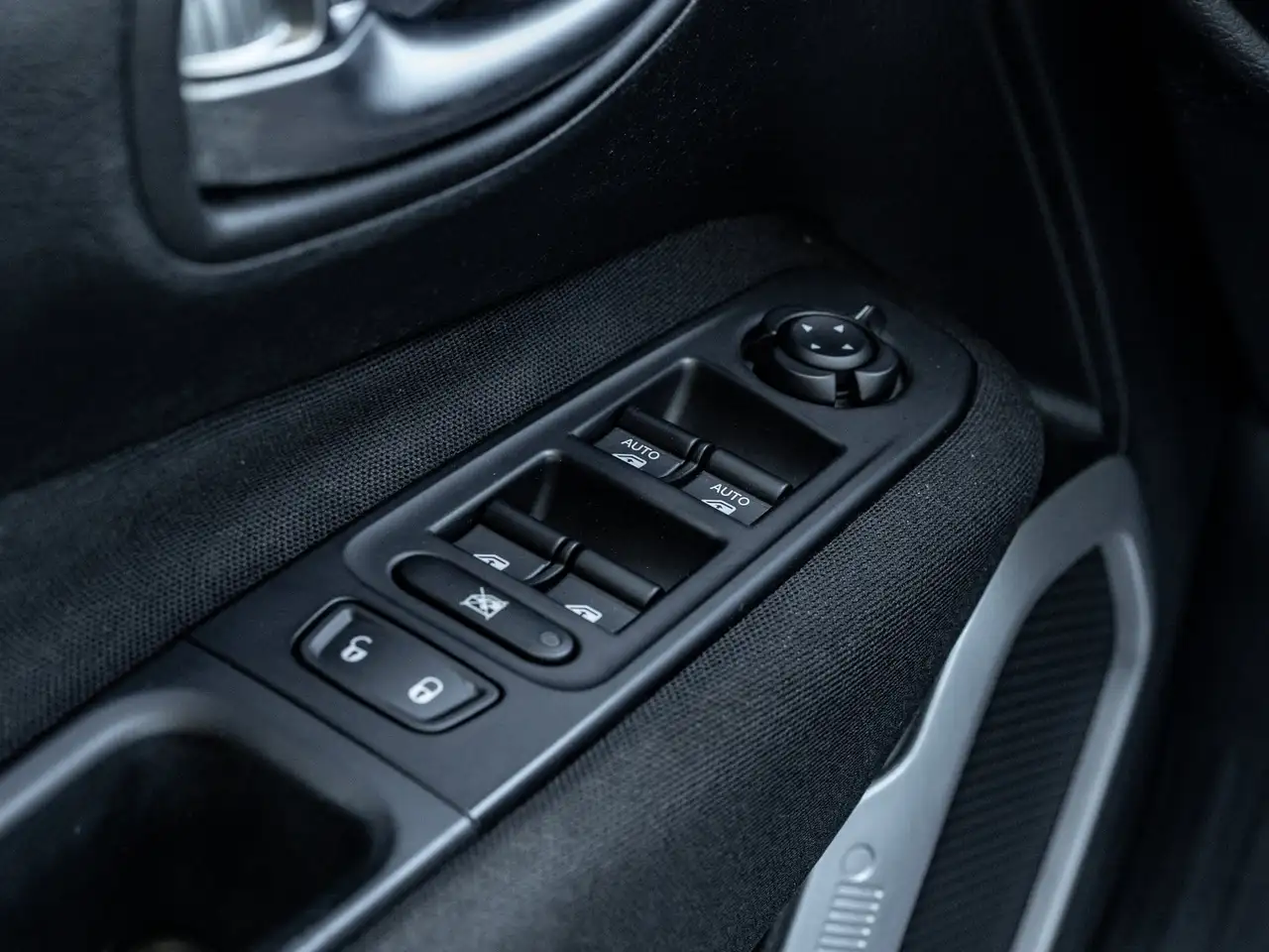 Jeep Renegade снимка Jeep Renegade