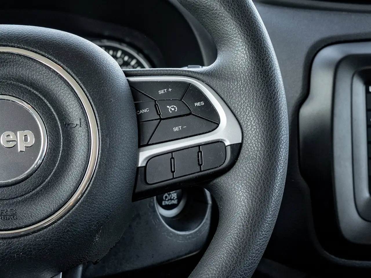 Jeep Renegade снимка Jeep Renegade
