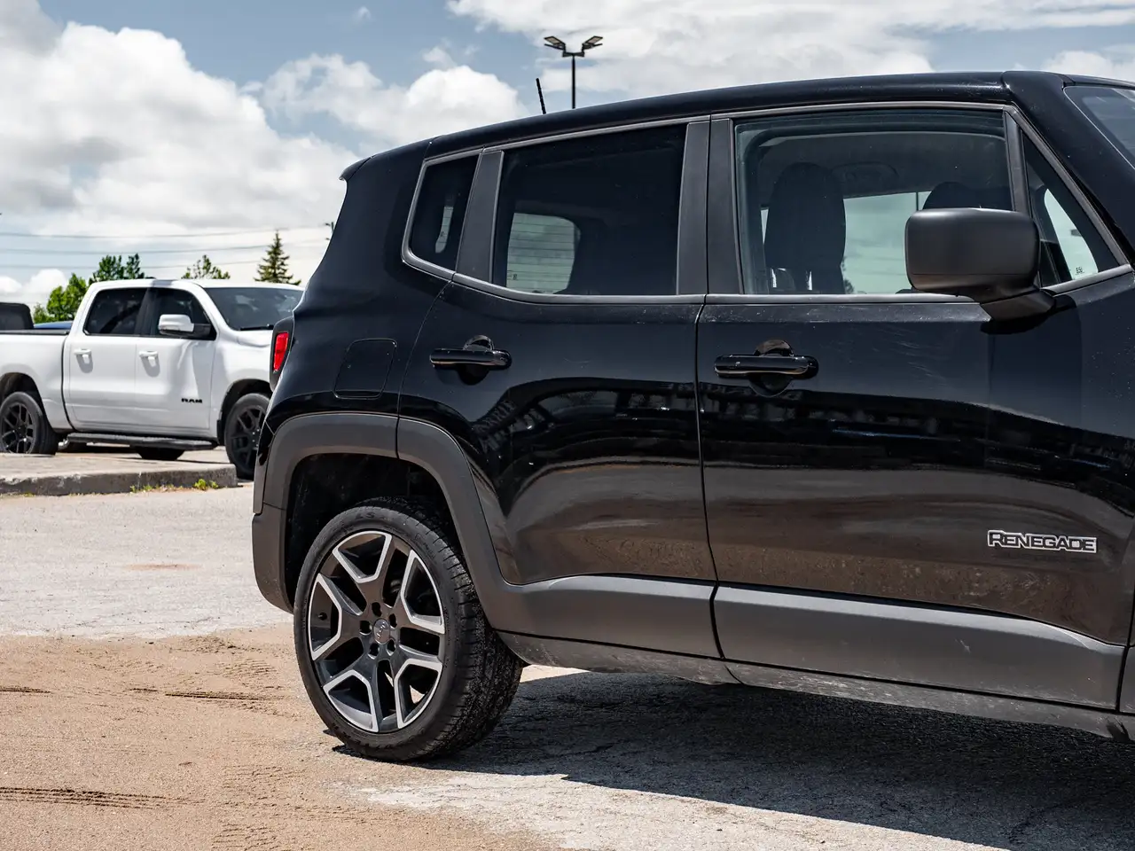 Jeep Renegade снимка Jeep Renegade