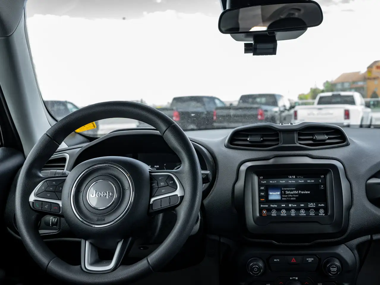Jeep Renegade снимка Jeep Renegade