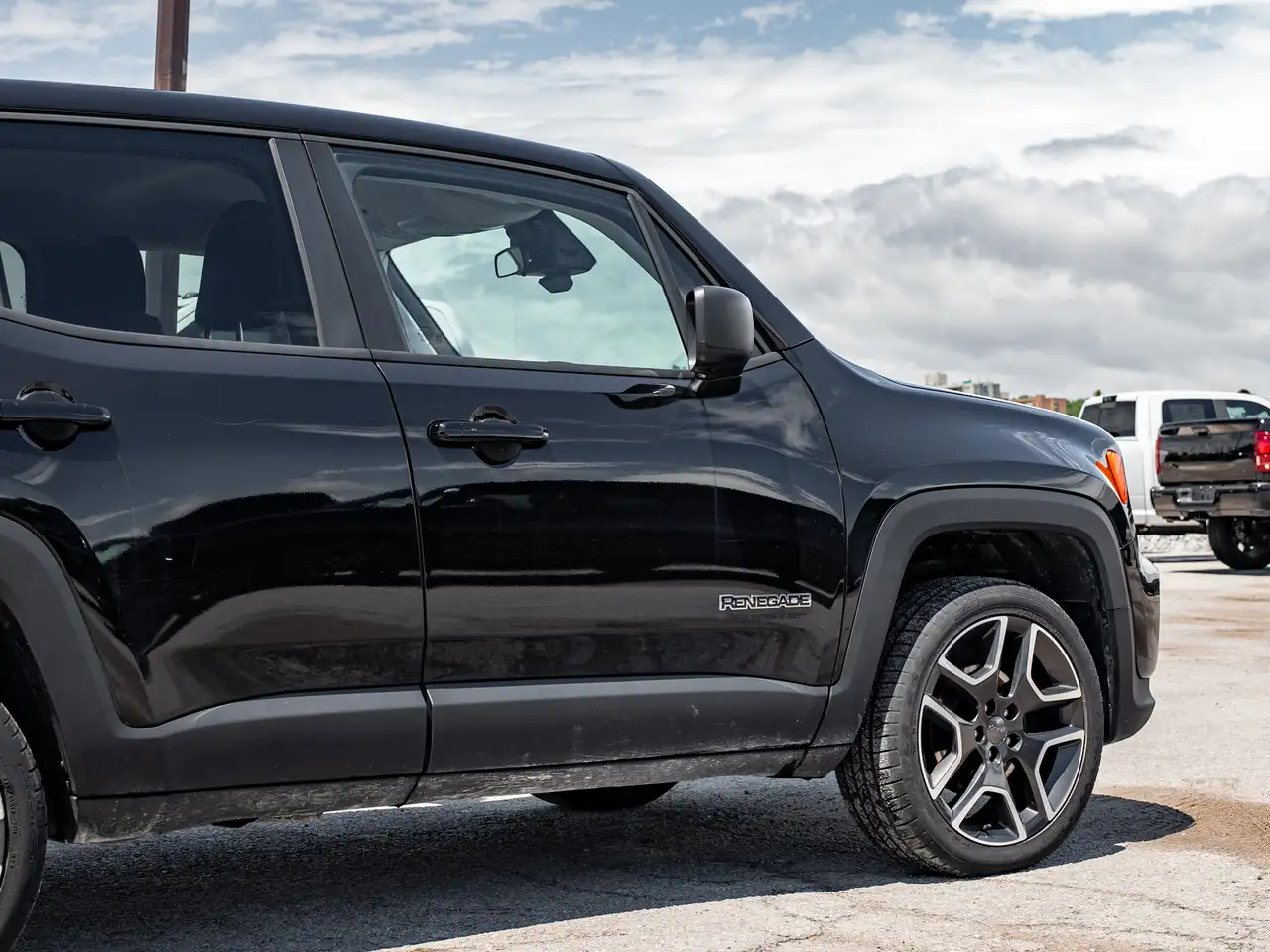 Jeep Renegade снимка Jeep Renegade