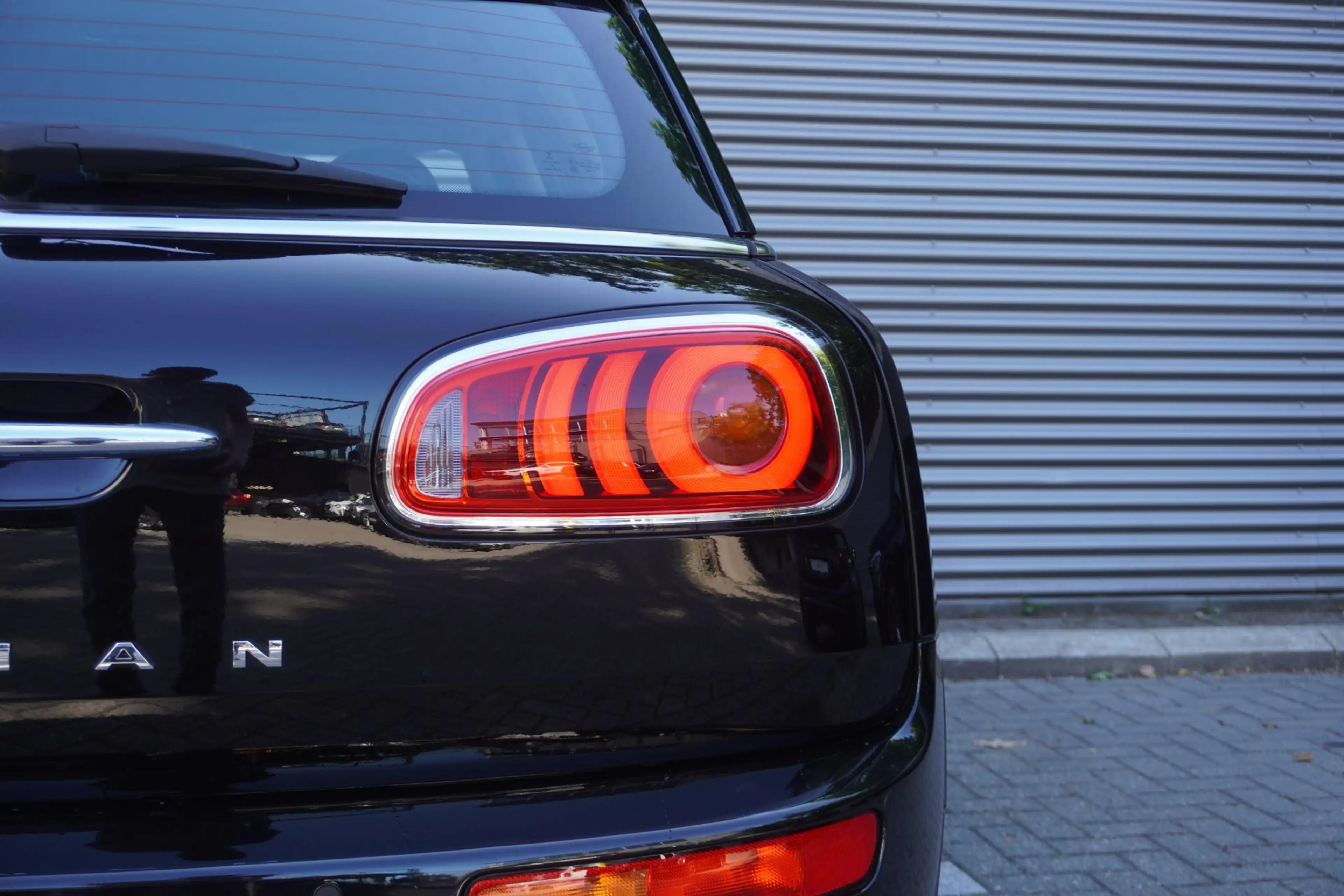 MINI One Clubman | Salt | 17" LM Vent Spoke | Cruise Control | Smar — photo 8
