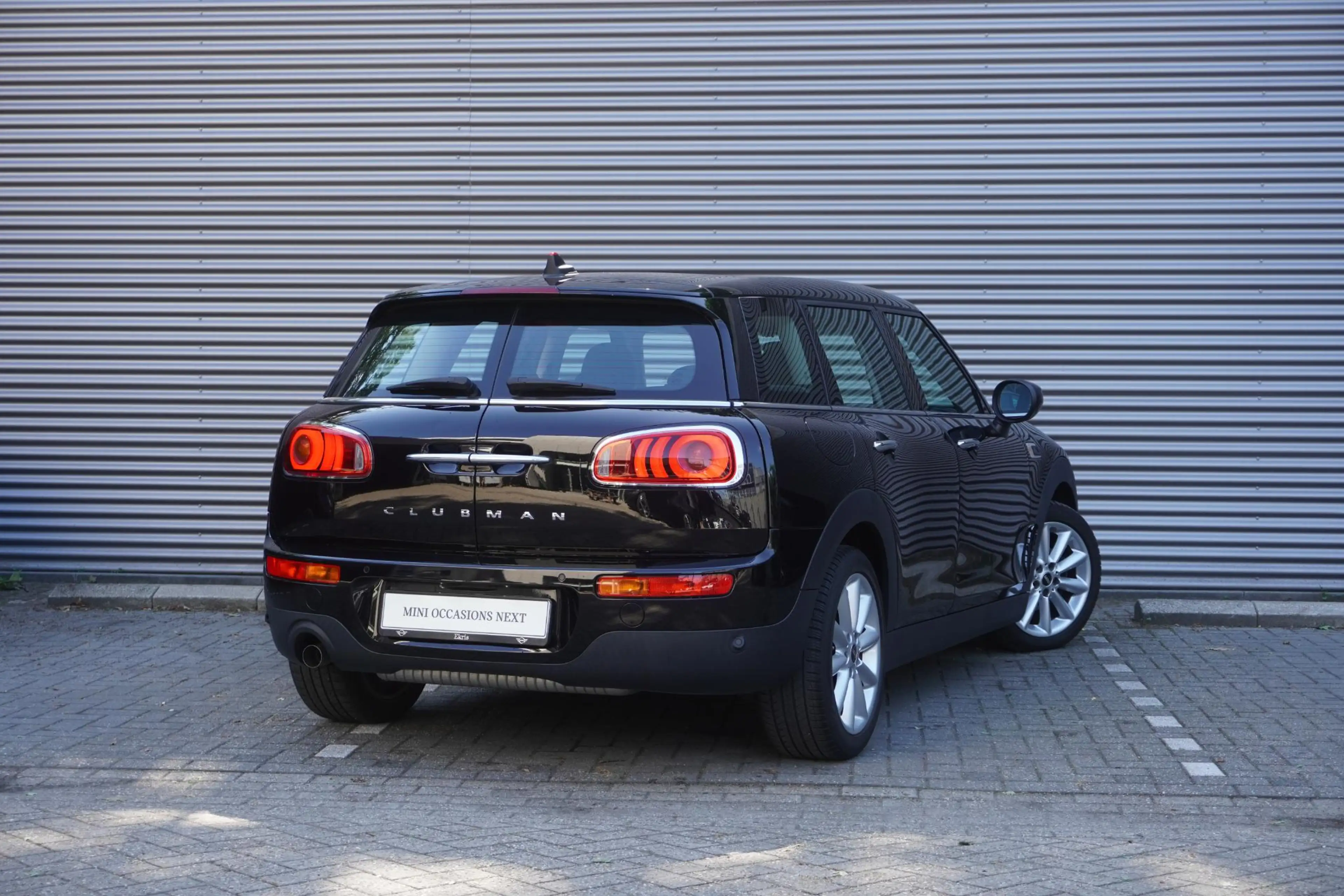 MINI One Clubman | Salt | 17" LM Vent Spoke | Cruise Control | Smar — photo 6