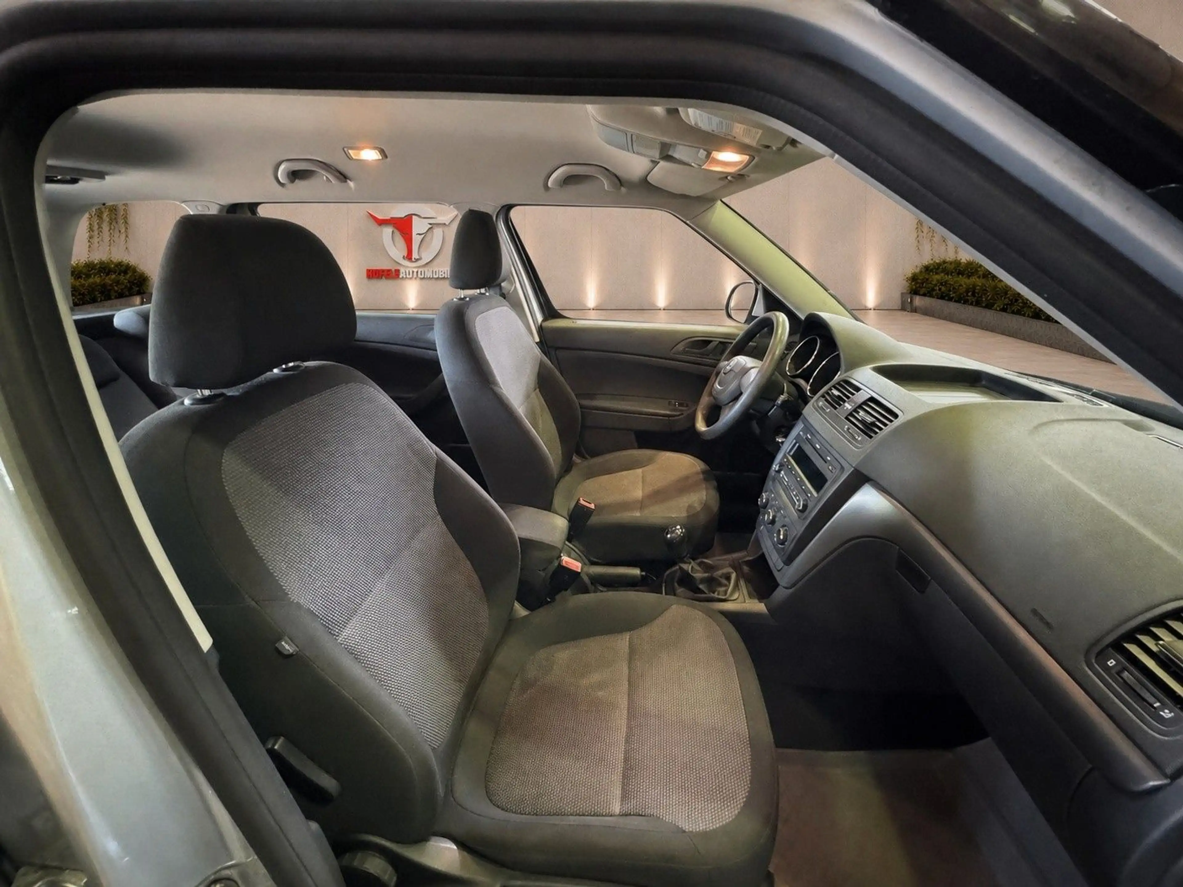 Skoda Yeti Active Plus Edition*TEMPO/KLIMA/55 TSD KM* — photo 10