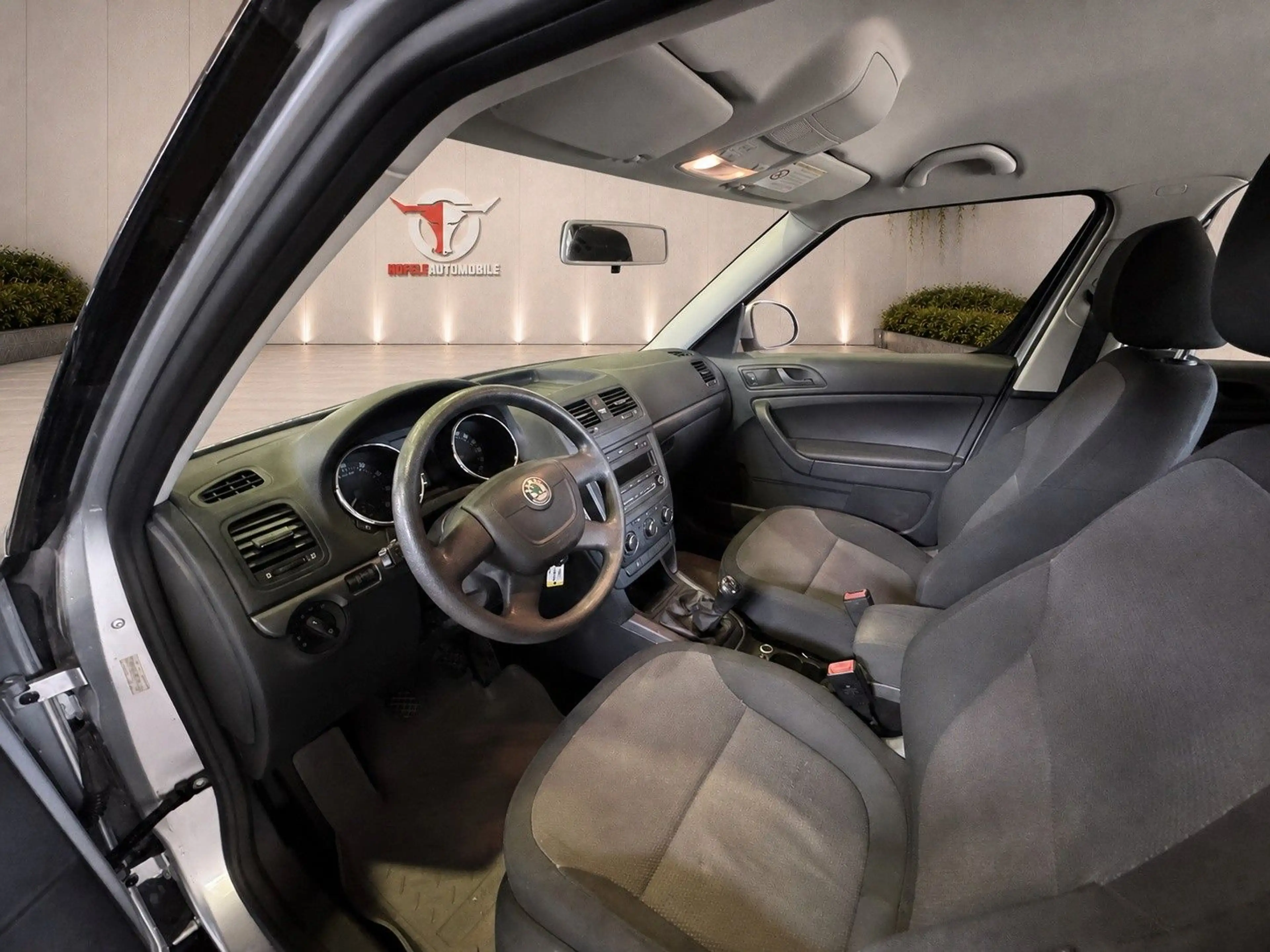 Skoda Yeti Active Plus Edition*TEMPO/KLIMA/55 TSD KM* — photo 9