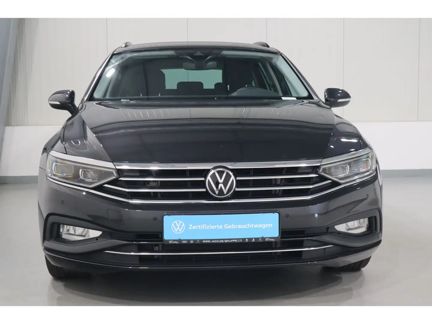 Volkswagen Passat Variant 2.0TDI NAVI*AHK*CAM*MATRIX*AID*ACC Business Grijs - 2