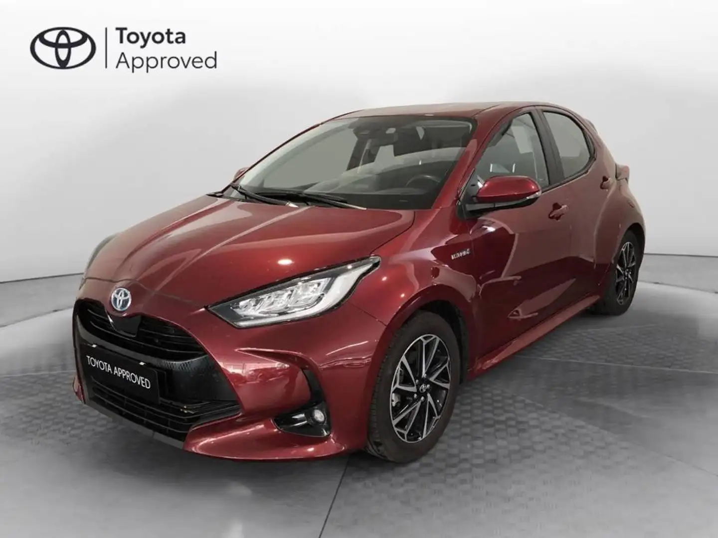 Toyota Yaris 1.5 hybrid Trend Rosso - 1