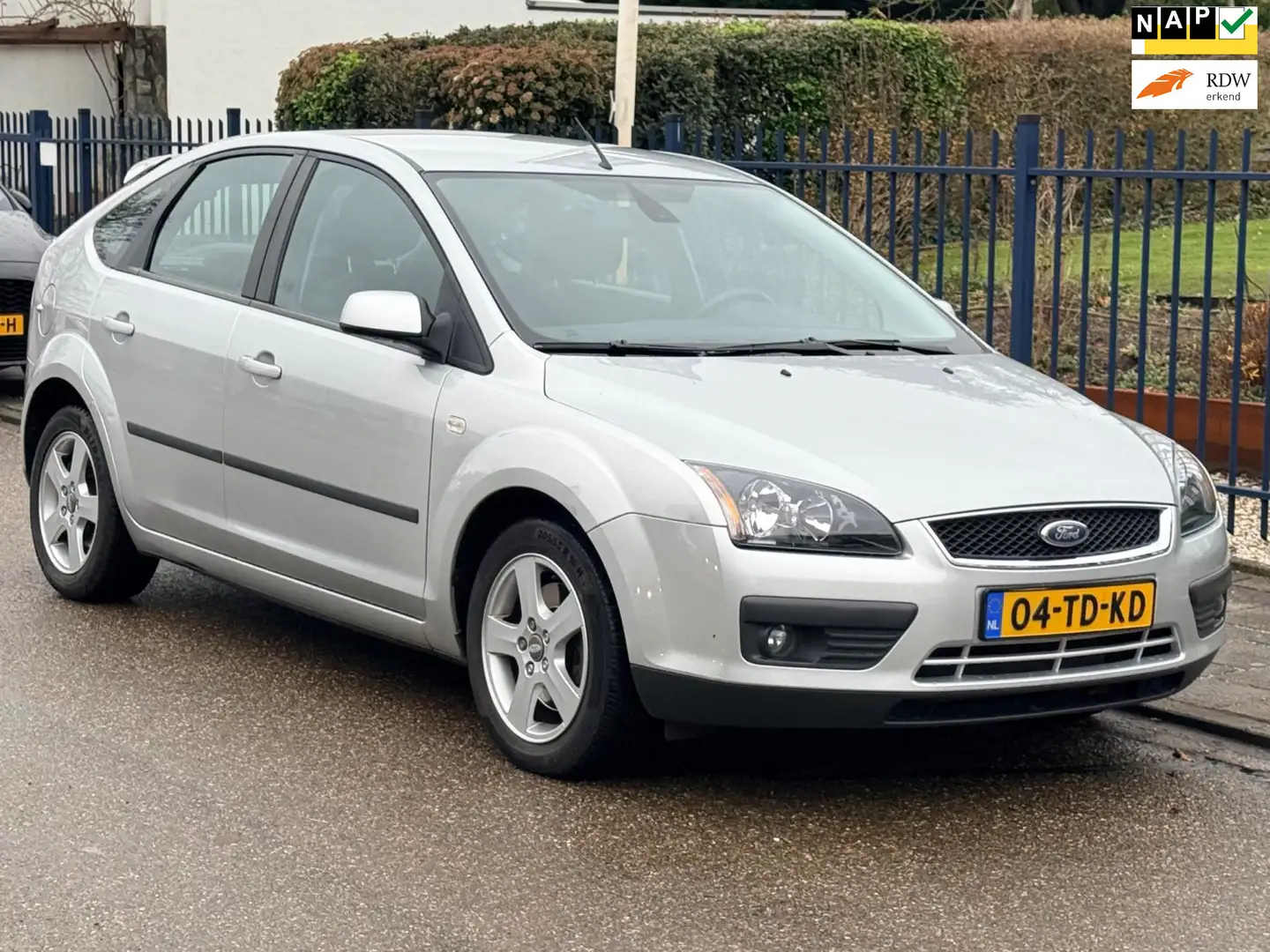 Ford Focus 2.0-16V Rally Edition Airco / CarPlay Grijs - 1