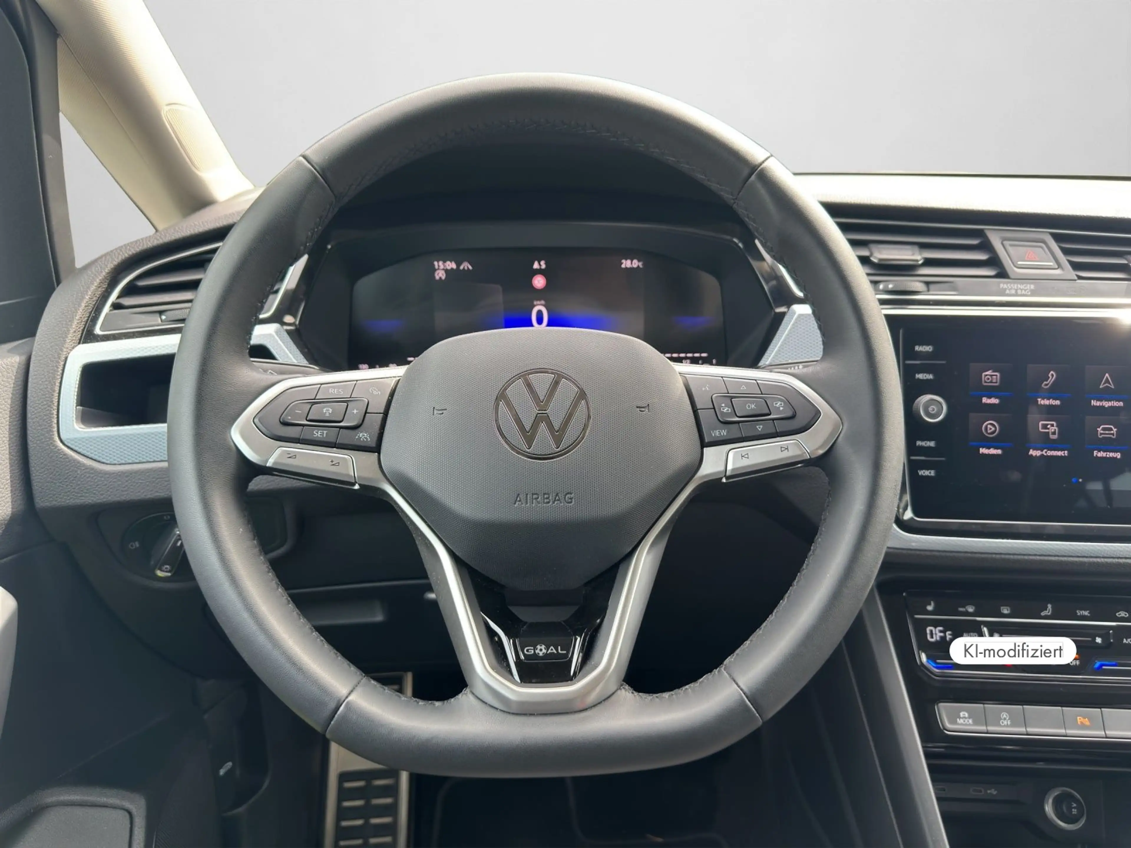 Volkswagen Touran GOAL 1.5 TSI 7-SITZER ACC NAVI RFK SHZ — photo 10