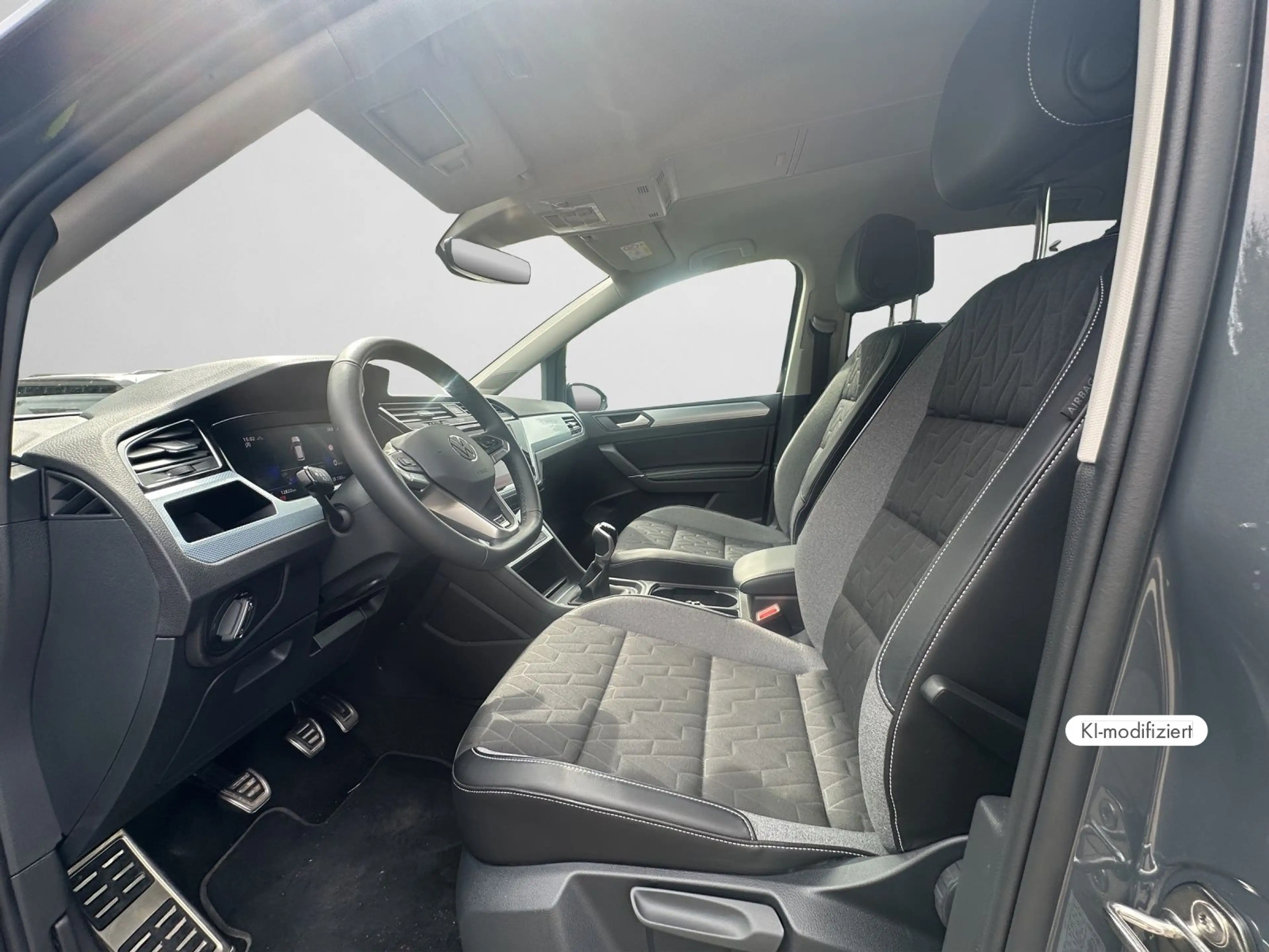 Volkswagen Touran GOAL 1.5 TSI 7-SITZER ACC NAVI RFK SHZ — photo 13