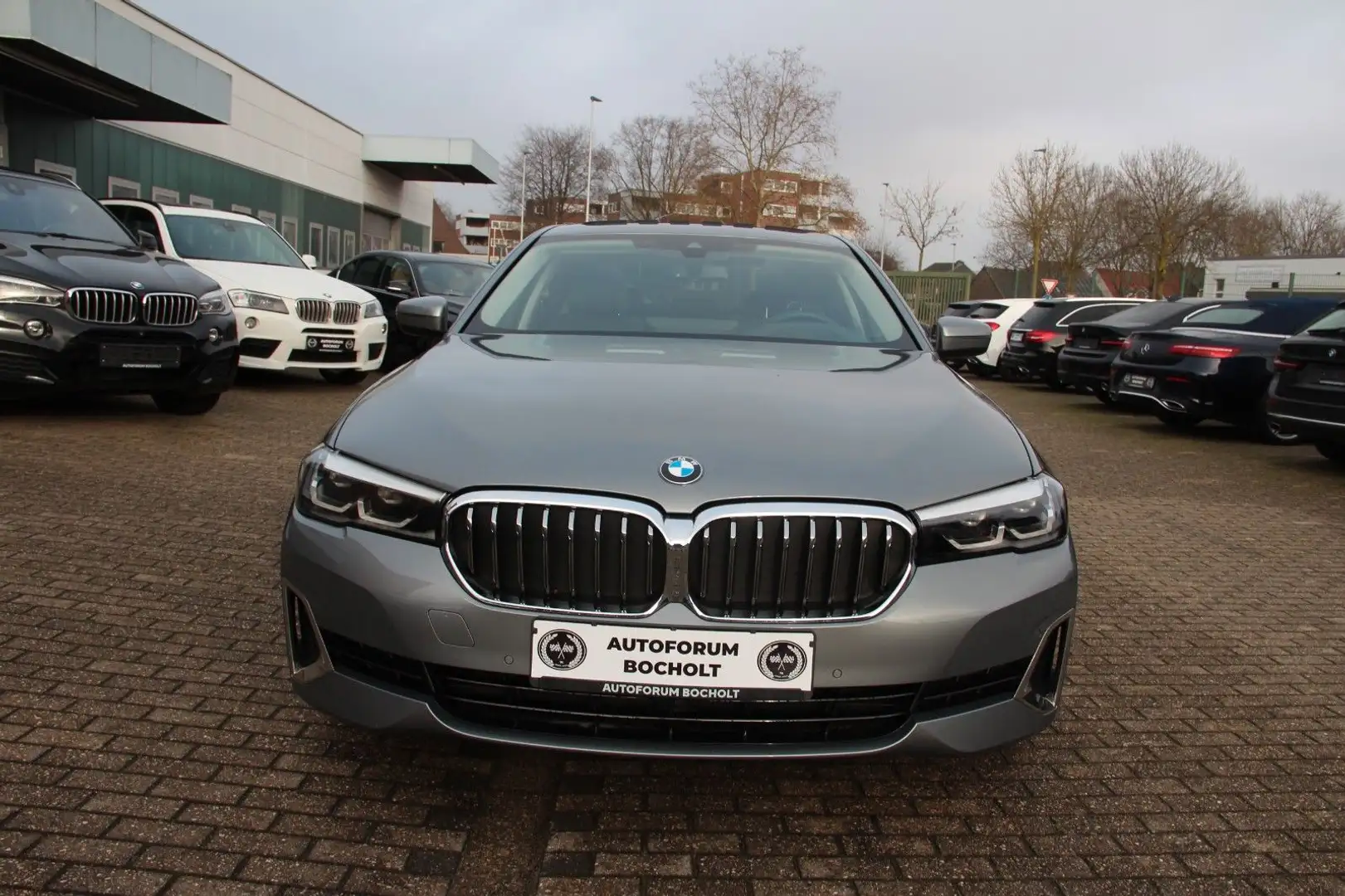 BMW 520 d xDrive Luxury Line, HUD,LED,Sitzblftg ,GSD Grigio - 1