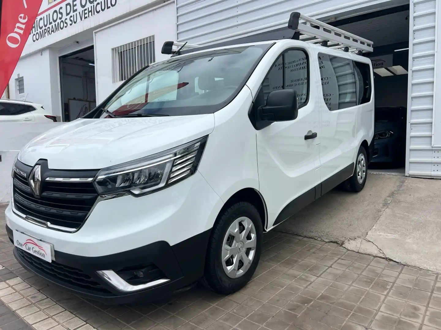 Renault Trafic Combi 9 2.0dCi Energy Blue Largo 110kW Blanco - 1