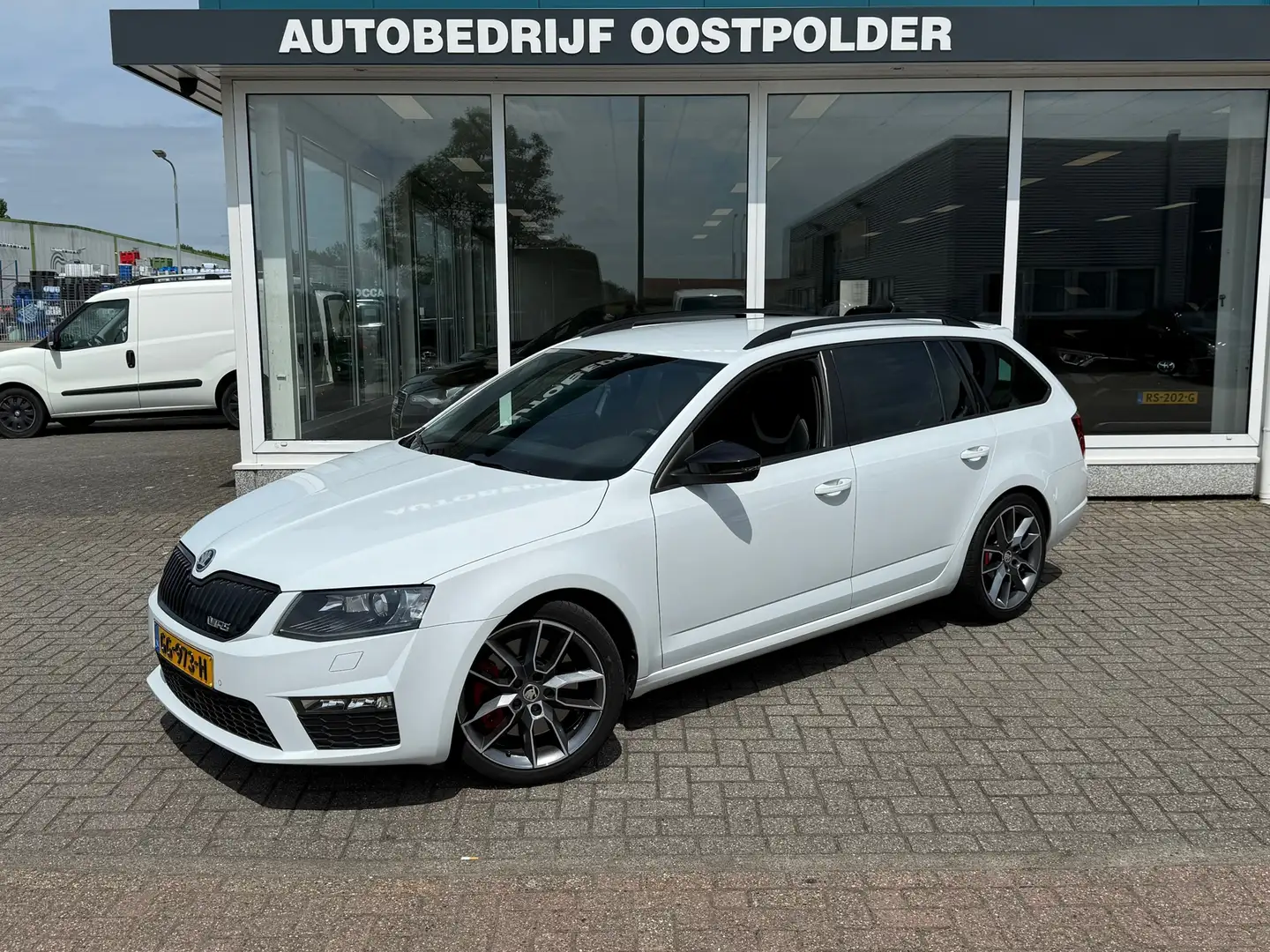 Skoda Octavia Combi 2.0 TSI RS Wit - 1