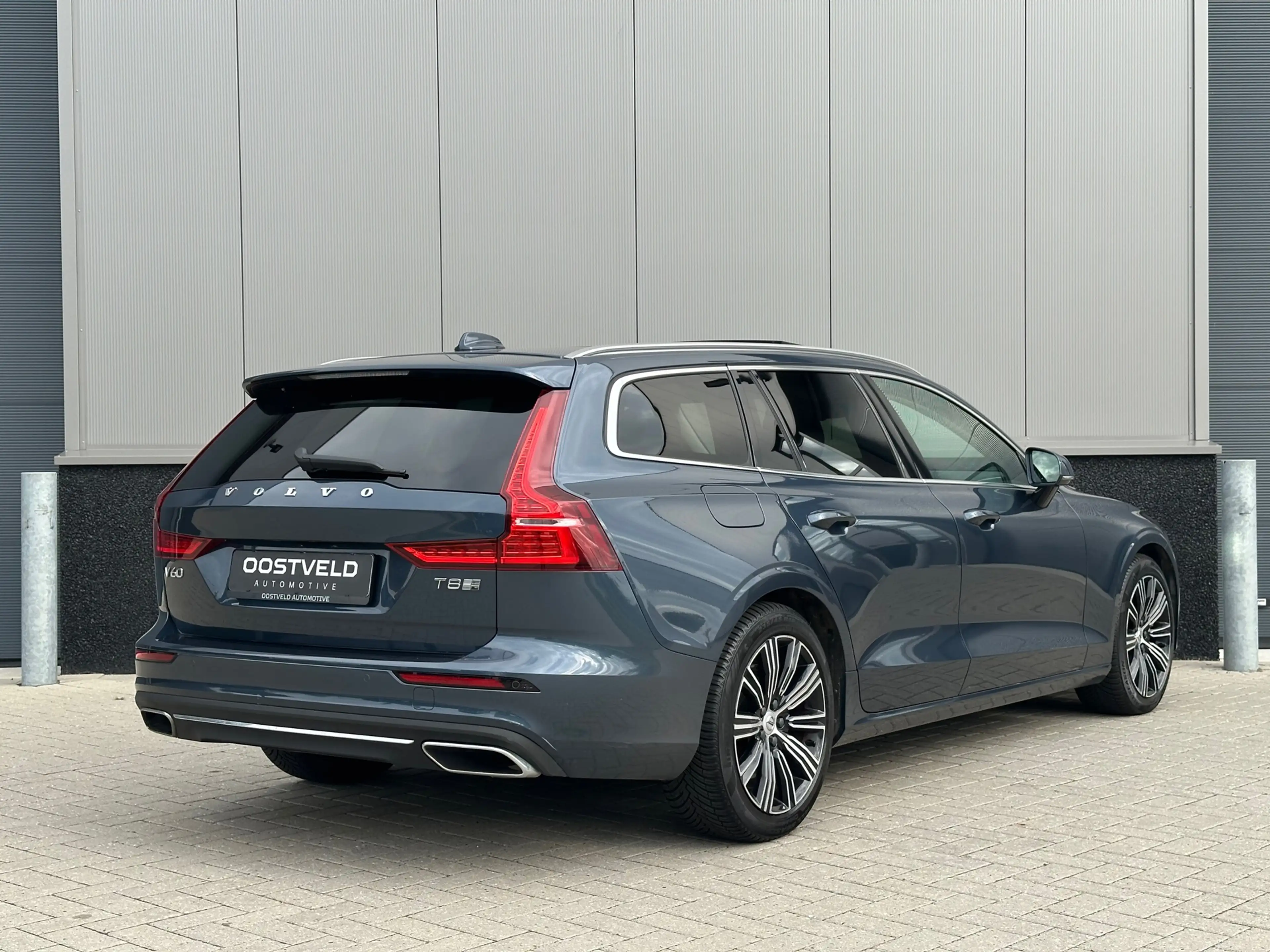 Volvo V60 2.0 T8 Twin Engine AWD Inscription Leer Pano Memor — photo 2