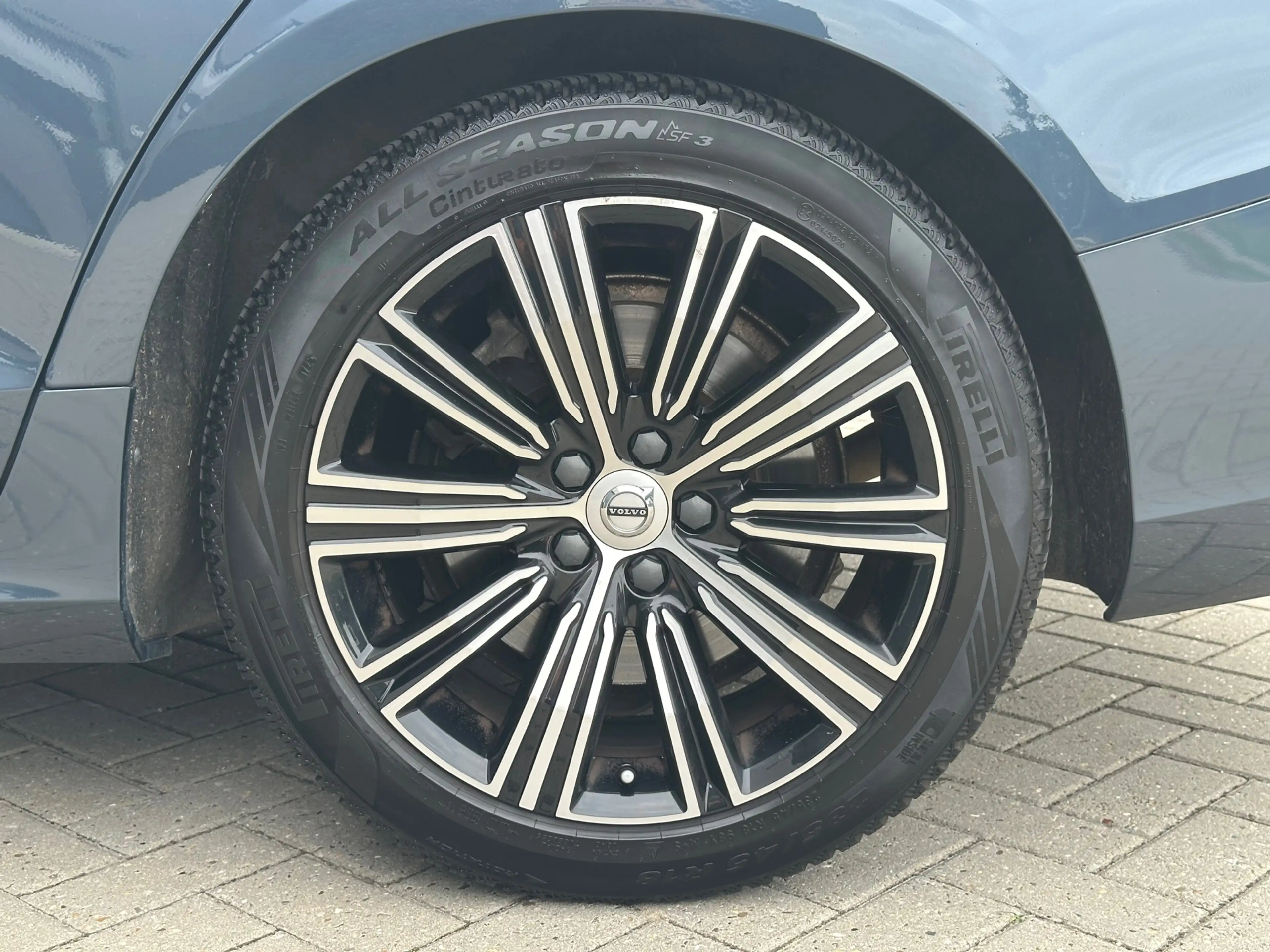 Volvo V60 2.0 T8 Twin Engine AWD Inscription Leer Pano Memor — photo 10