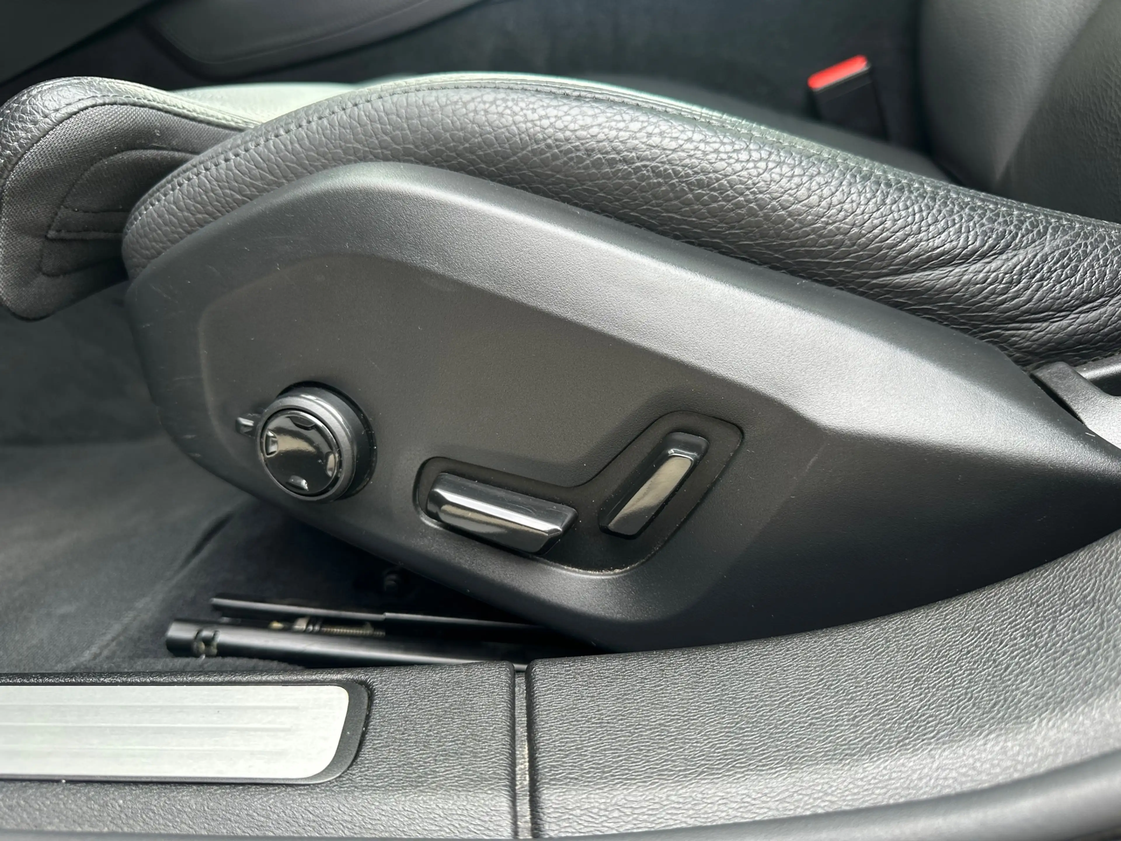 Volvo V60 2.0 T8 Twin Engine AWD Inscription Leer Pano Memor — photo 12