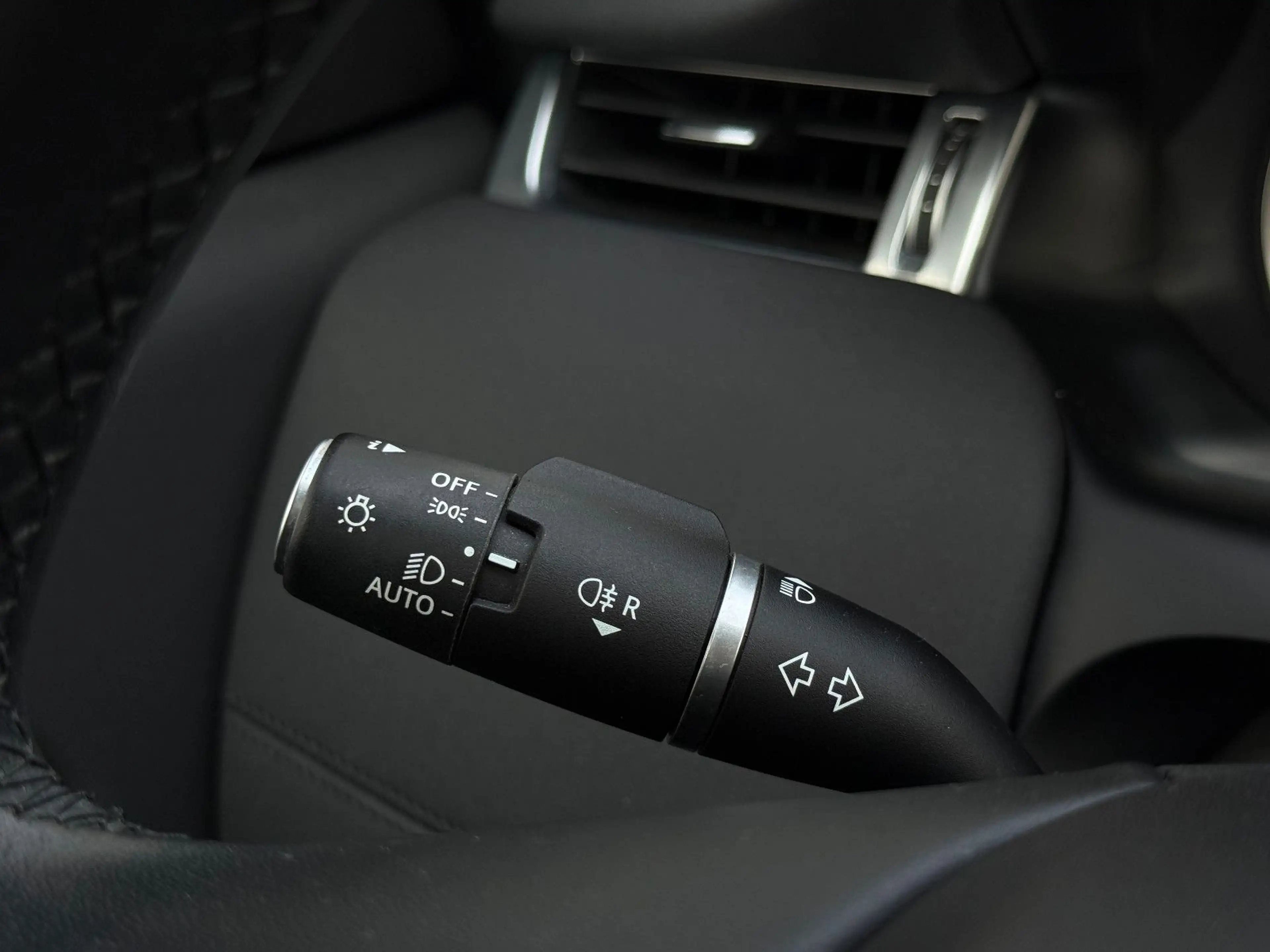 Land Rover Discovery Sport S AWD Aut ACC Navi LED Kamera — photo 14