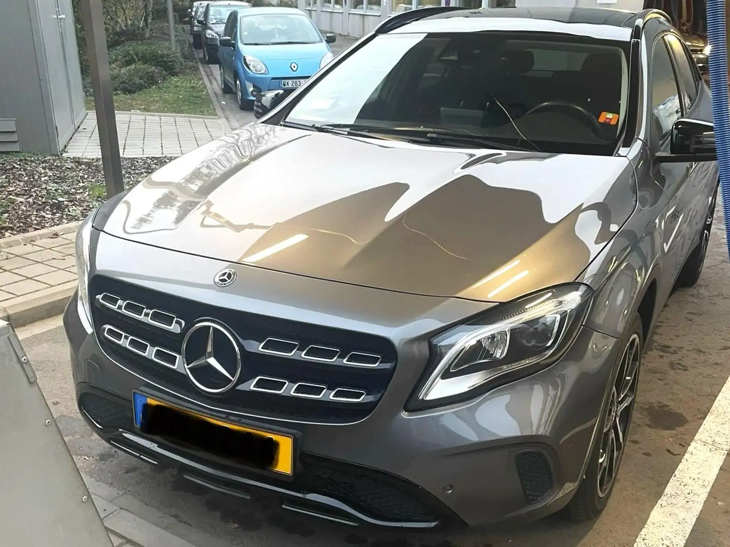 Mercedes-Benz GLA 200 27S1P2 Gris - 2