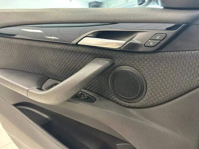 BMW X1 view 12