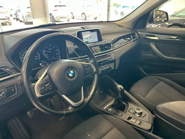 BMW X1 view 8