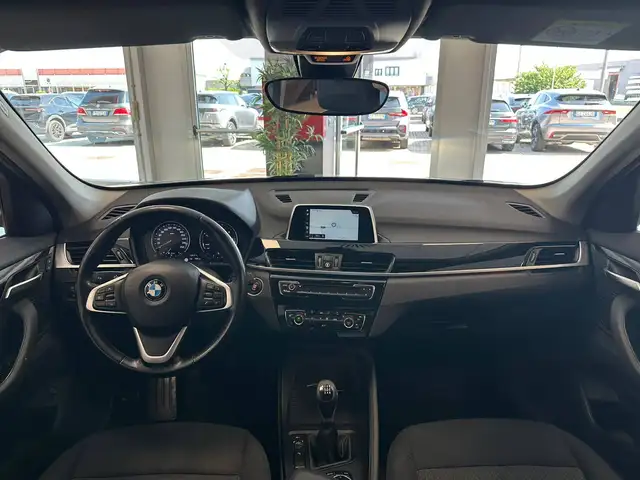 BMW X1 view 9