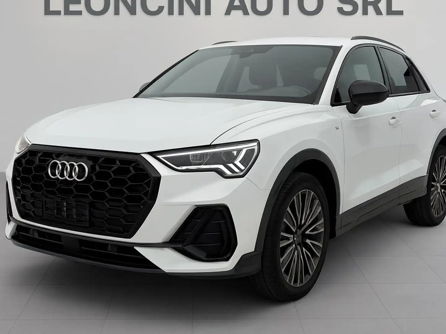 Audi Q3 Q3 S line edition interno ed esterno black pack Bianco - 1