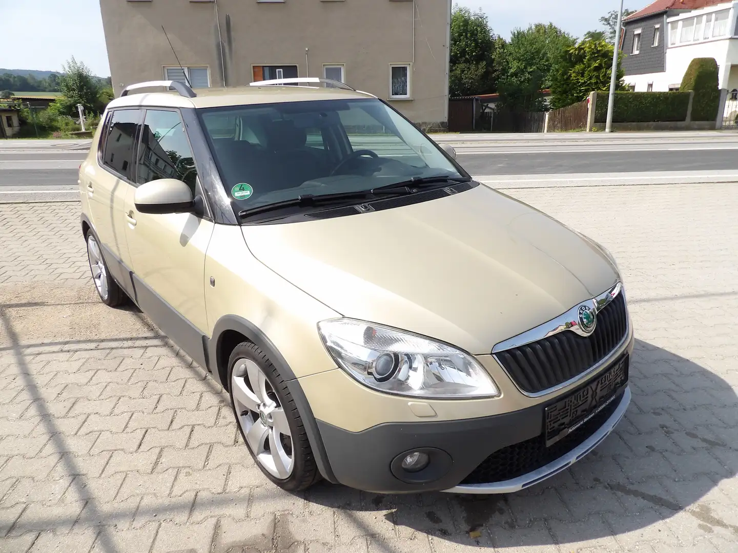 Skoda Fabia Scout, Klima, Sitzheizung, HU-AU NEU Beżowy - 1