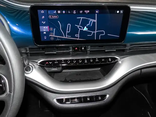 Fiat 500e view 5