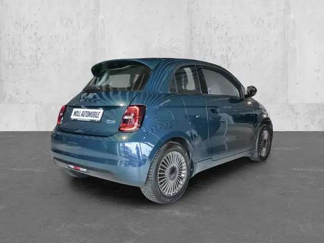 Fiat 500e view 2