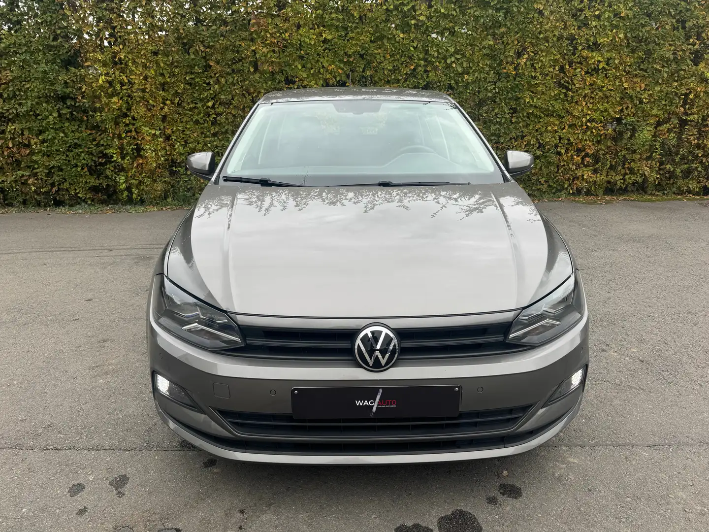 Volkswagen Polo Polo 1.0i / CARPLAY / / AIRCO / / PDC / / TVA / Gris - 2