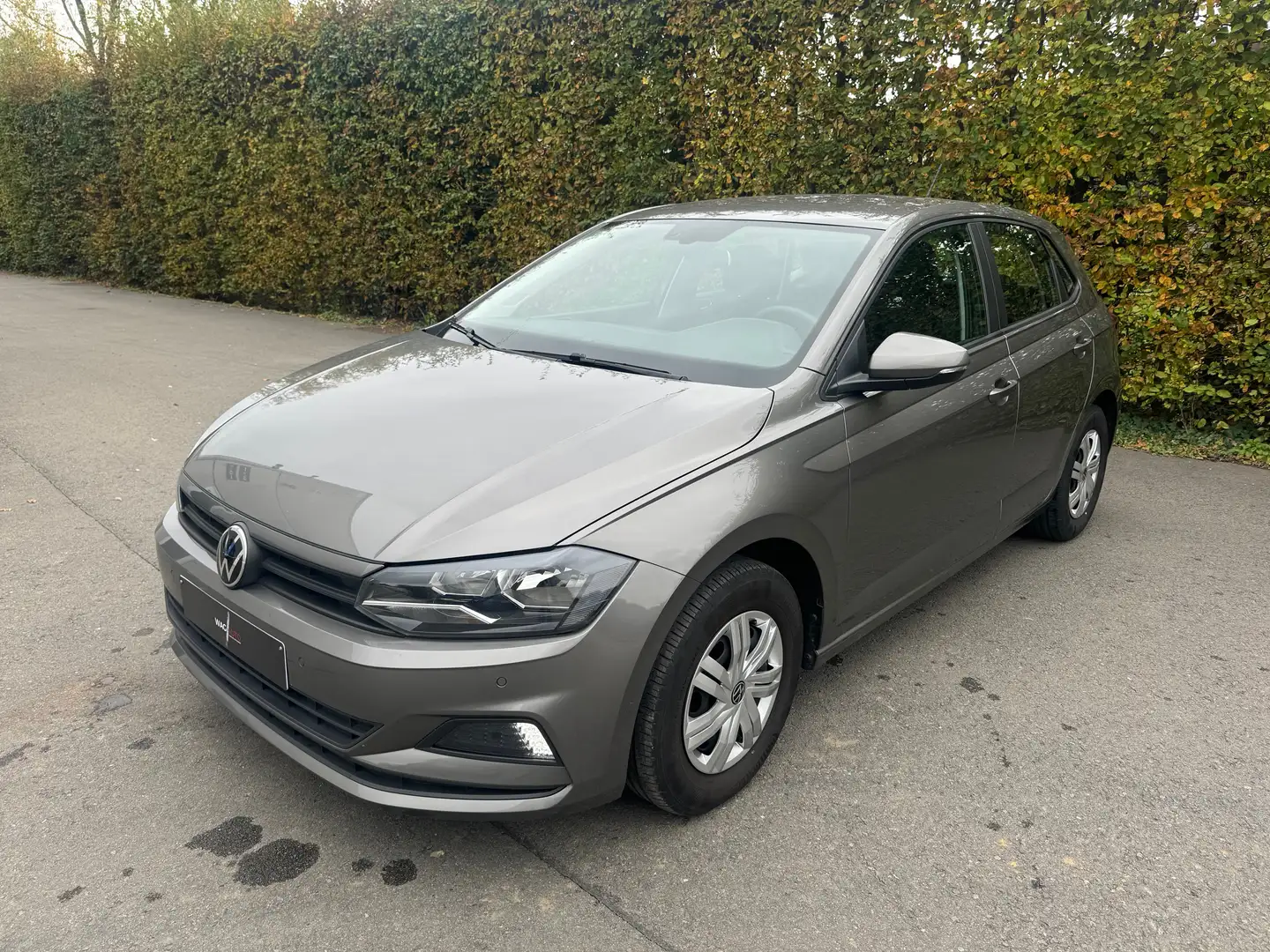 Volkswagen Polo Polo 1.0i / CARPLAY / / AIRCO / / PDC / / TVA / Gris - 1