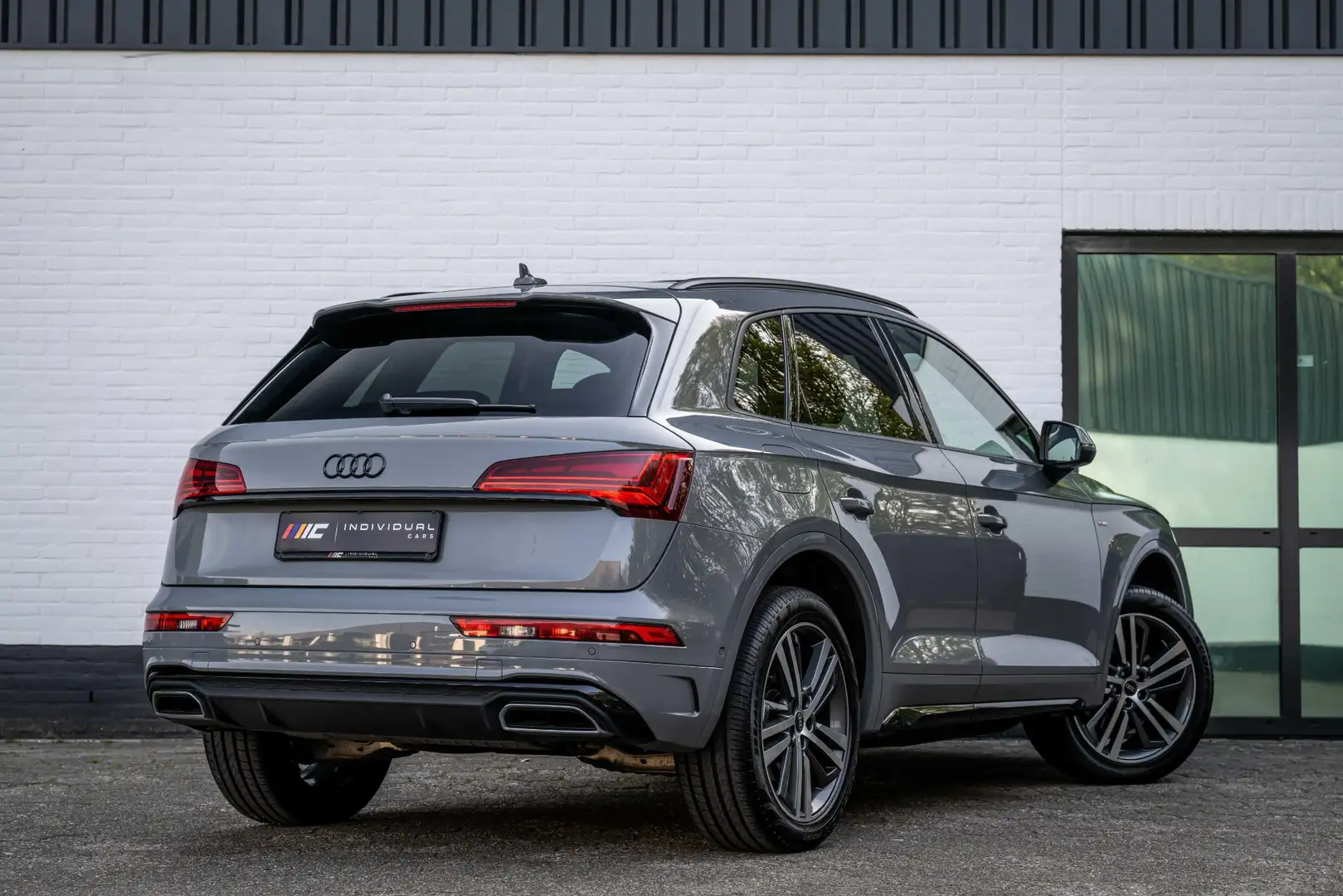 Audi Q5 55 TFSI e S-Line Massage Nardo Grey B&O Panorama Gris - 2