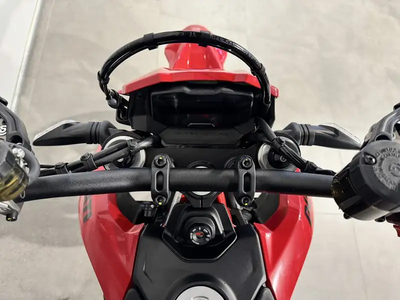 Ducati Hypermotard 698 - foto 7