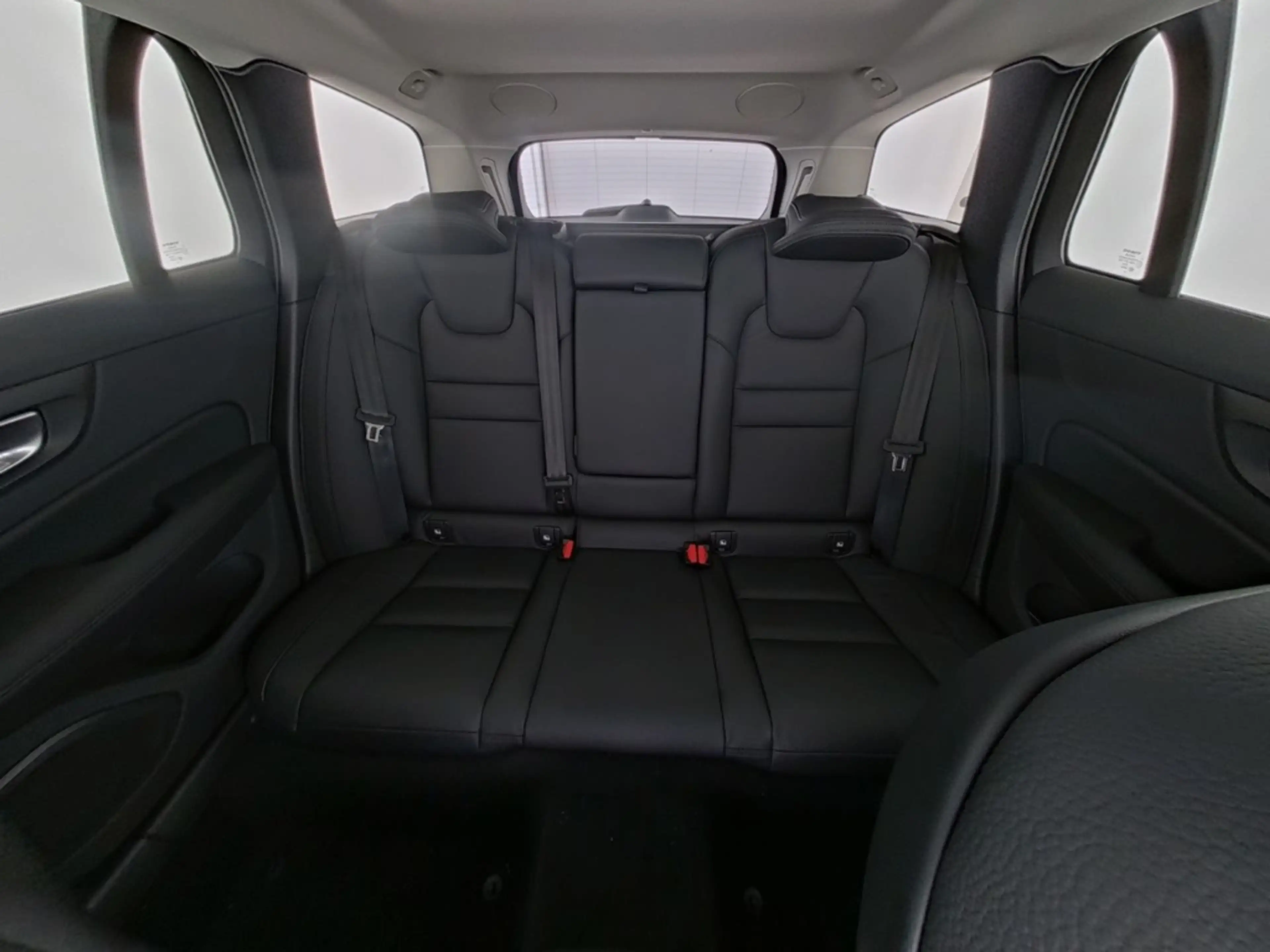 Volvo V60 B4 Plus Dark HUD Digitales Cockpit Memory Sitze So — photo 7