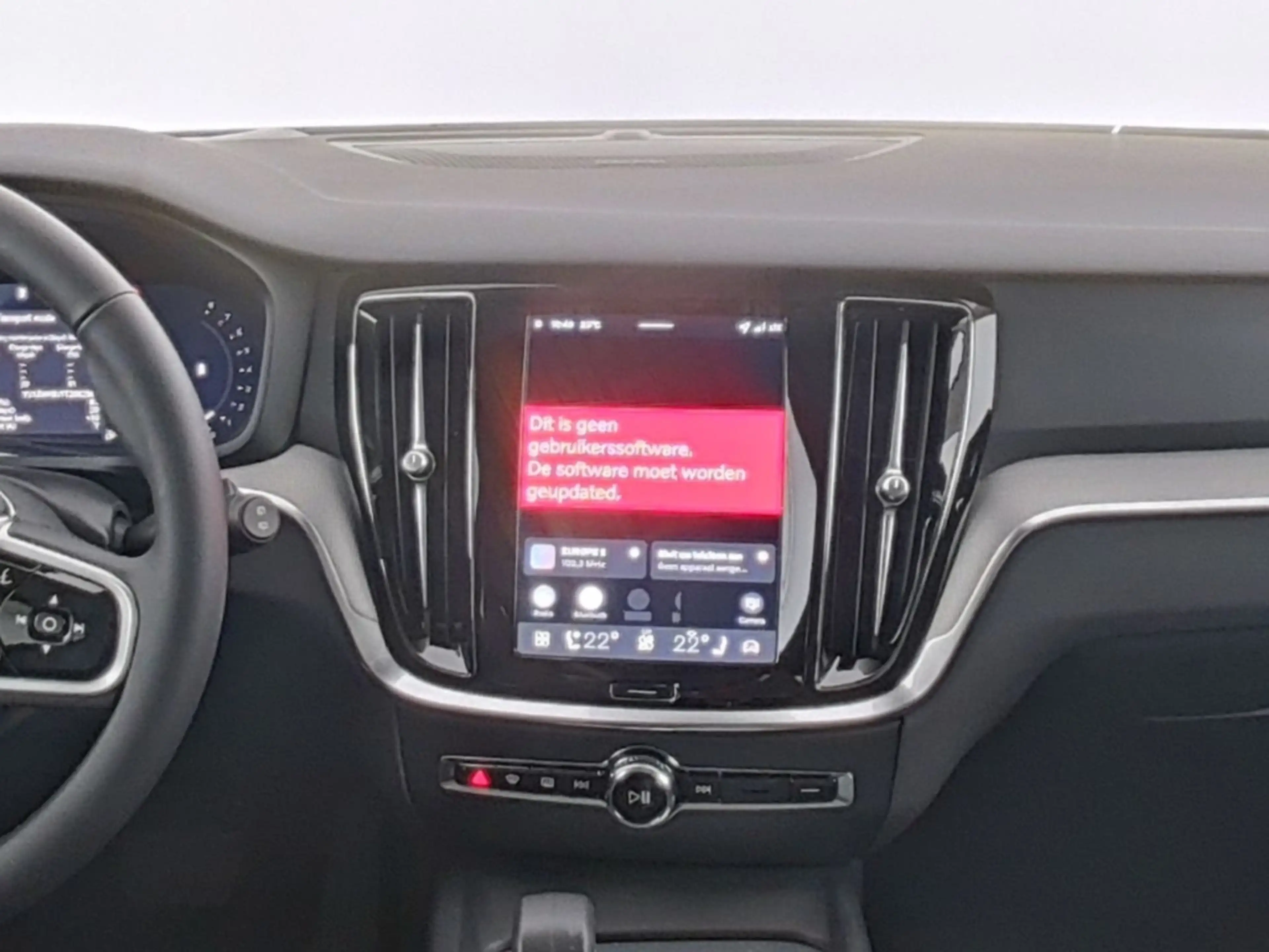 Volvo V60 B4 Plus Dark HUD Digitales Cockpit Memory Sitze So — photo 15