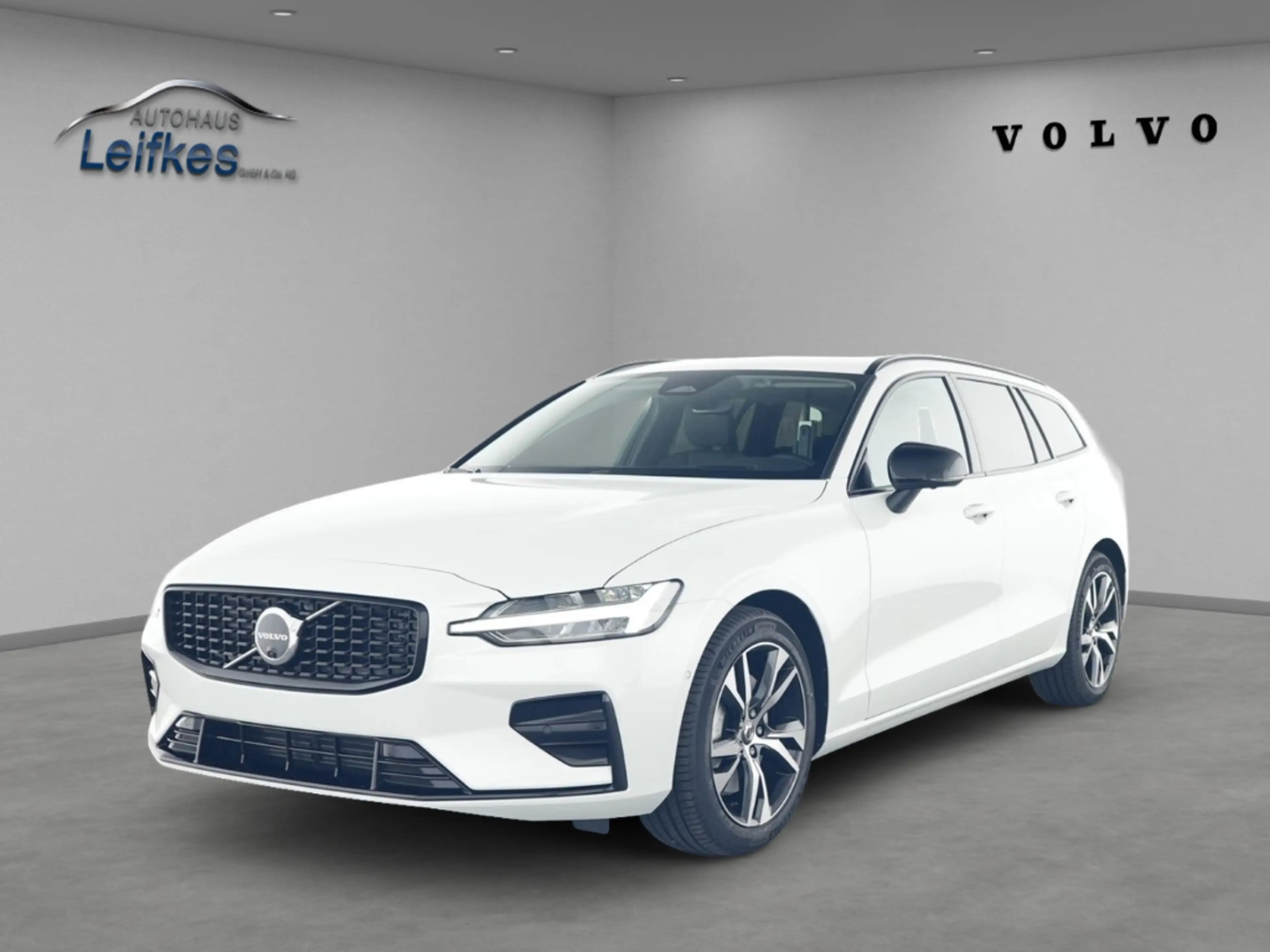 Volvo V60 B4 Plus Dark HUD Digitales Cockpit Memory Sitze So