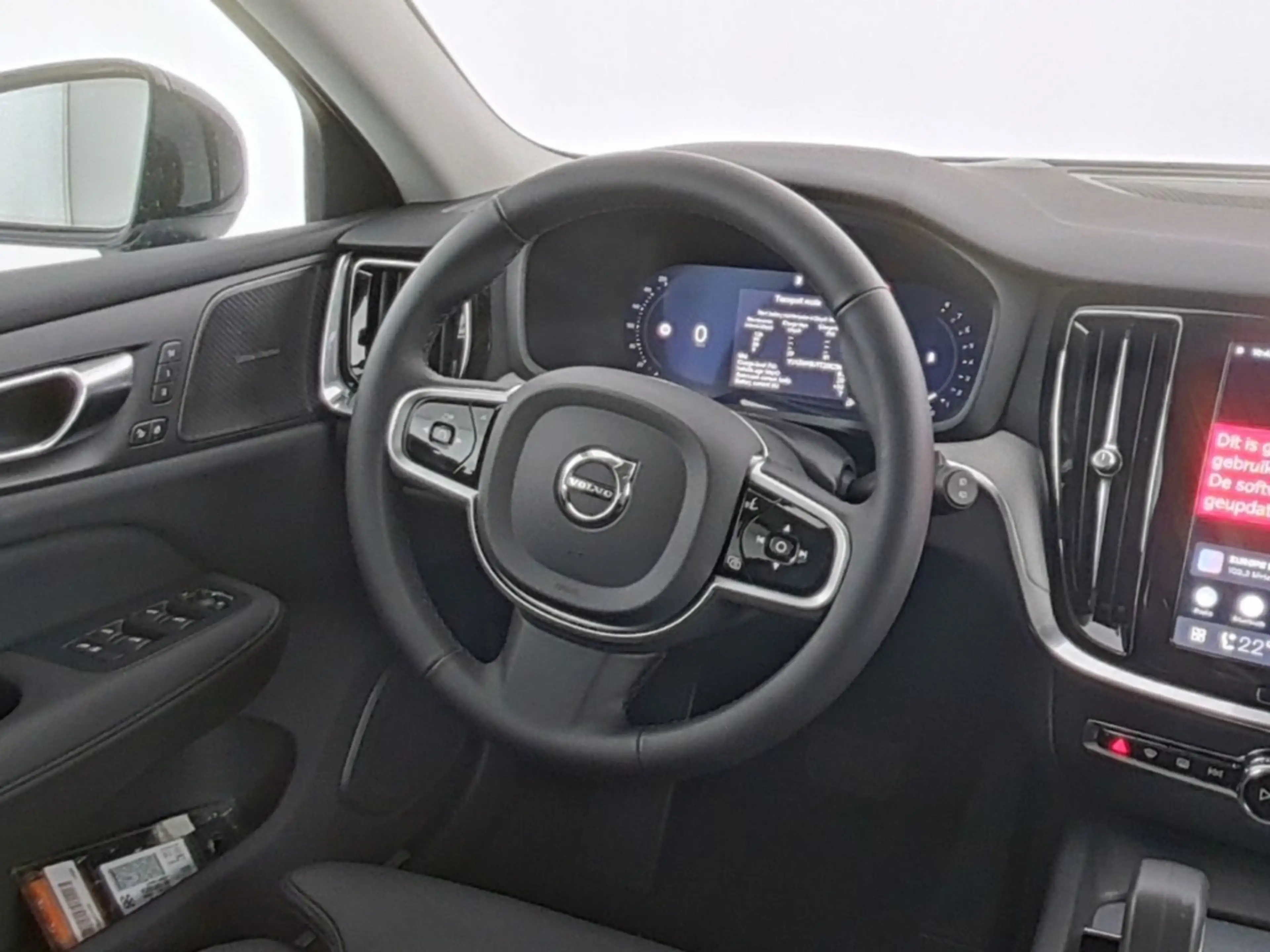Volvo V60 B4 Plus Dark HUD Digitales Cockpit Memory Sitze So — photo 14