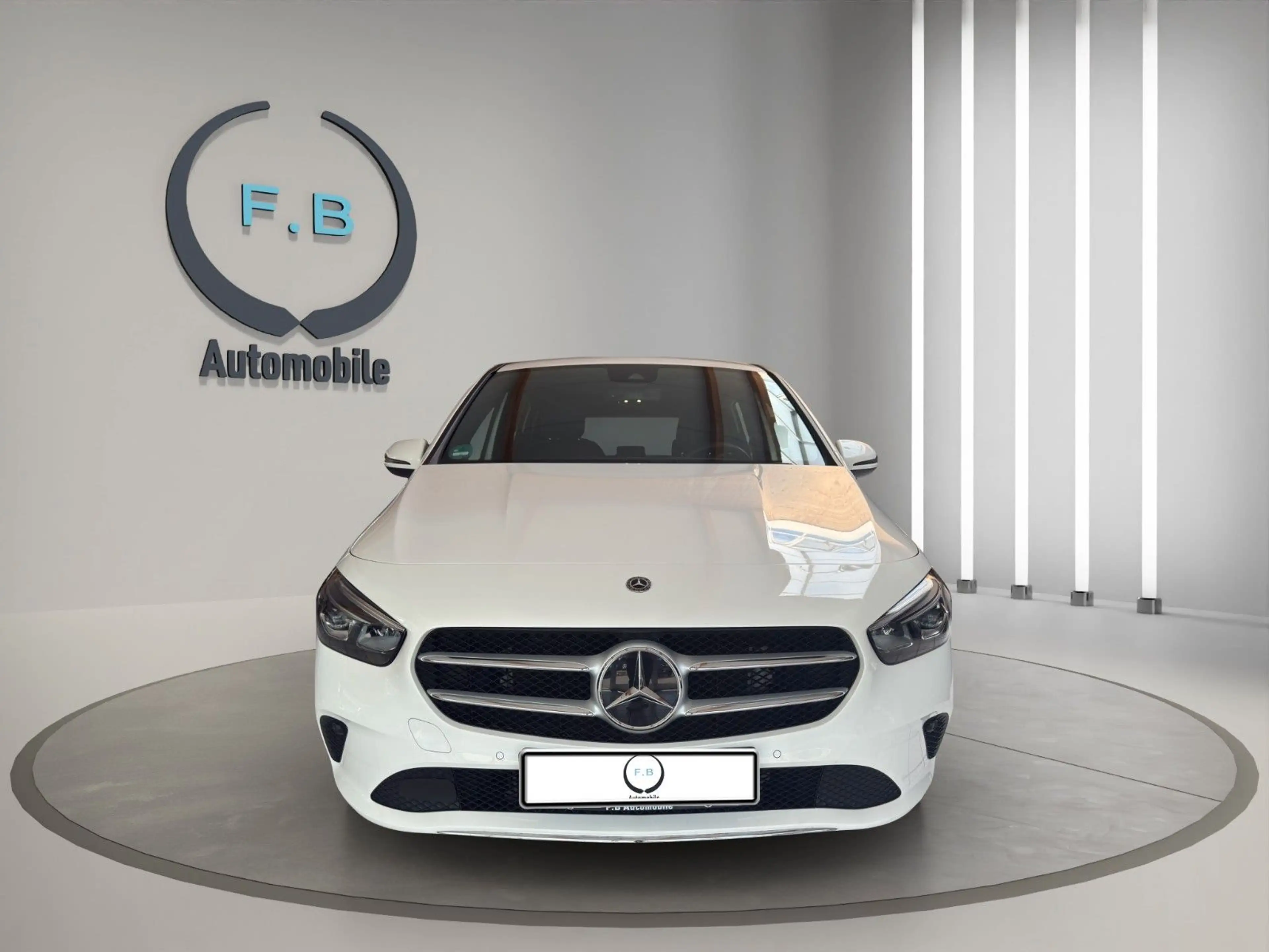 Mercedes-Benz B 180 /RFK/PDC/KLIMA/NAVI/UVM.. — photo 3