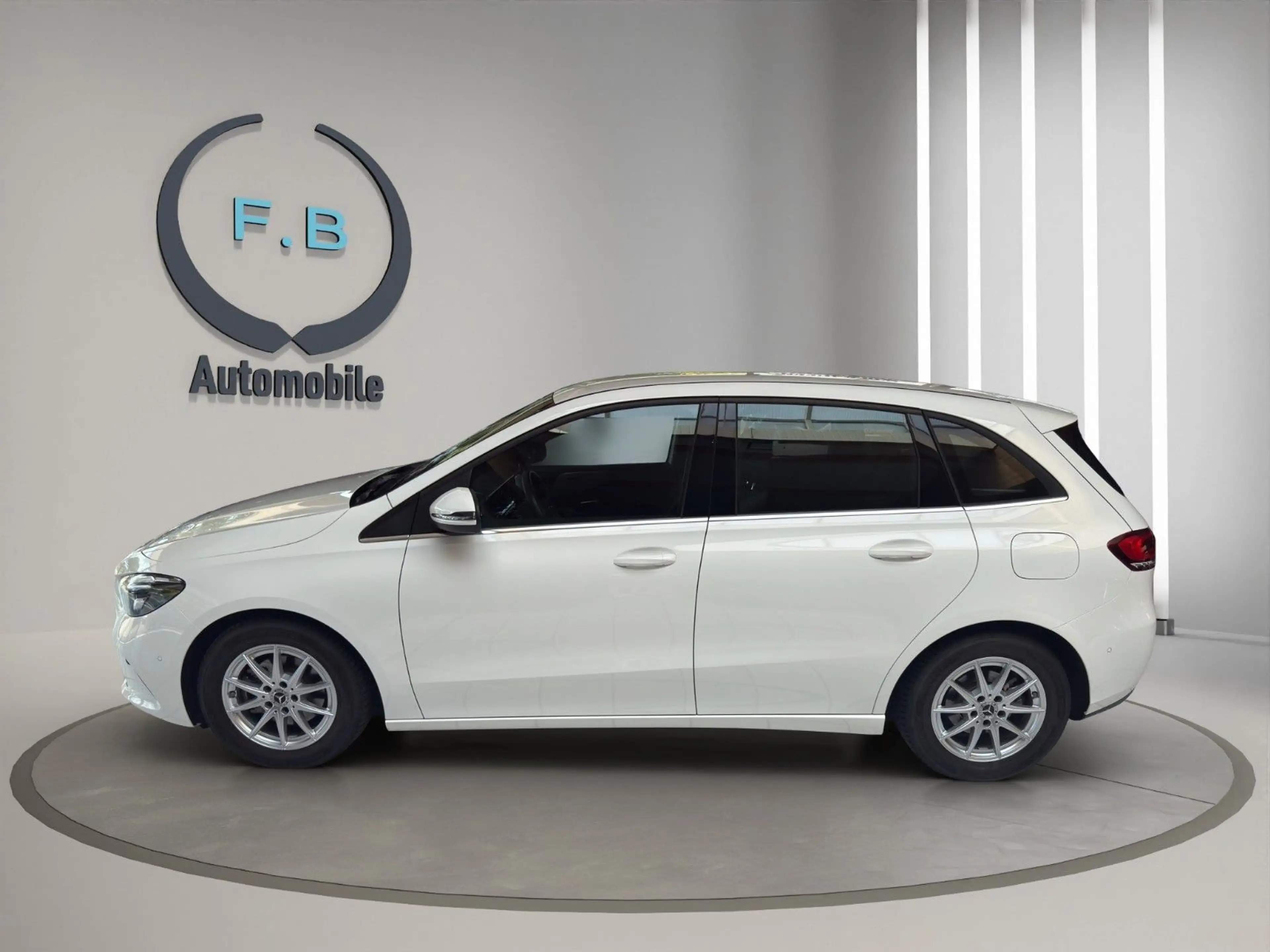 Mercedes-Benz B 180 /RFK/PDC/KLIMA/NAVI/UVM.. — photo 7