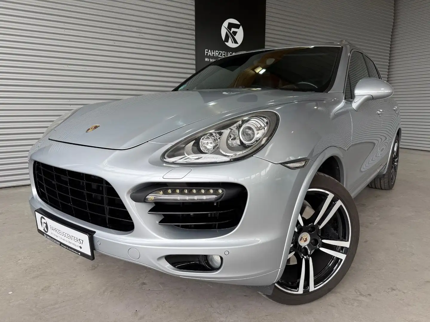 Porsche Cayenne S/BI-XENON/PDC/NAVI/LEDER/8-FACH BEREIFT Silber - 1