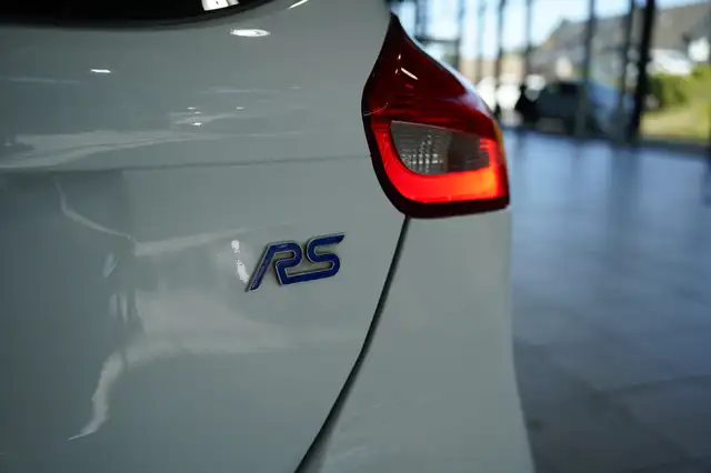 Ford Focus view 14
