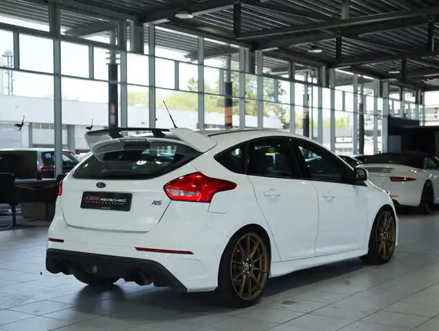 Ford Focus view 8