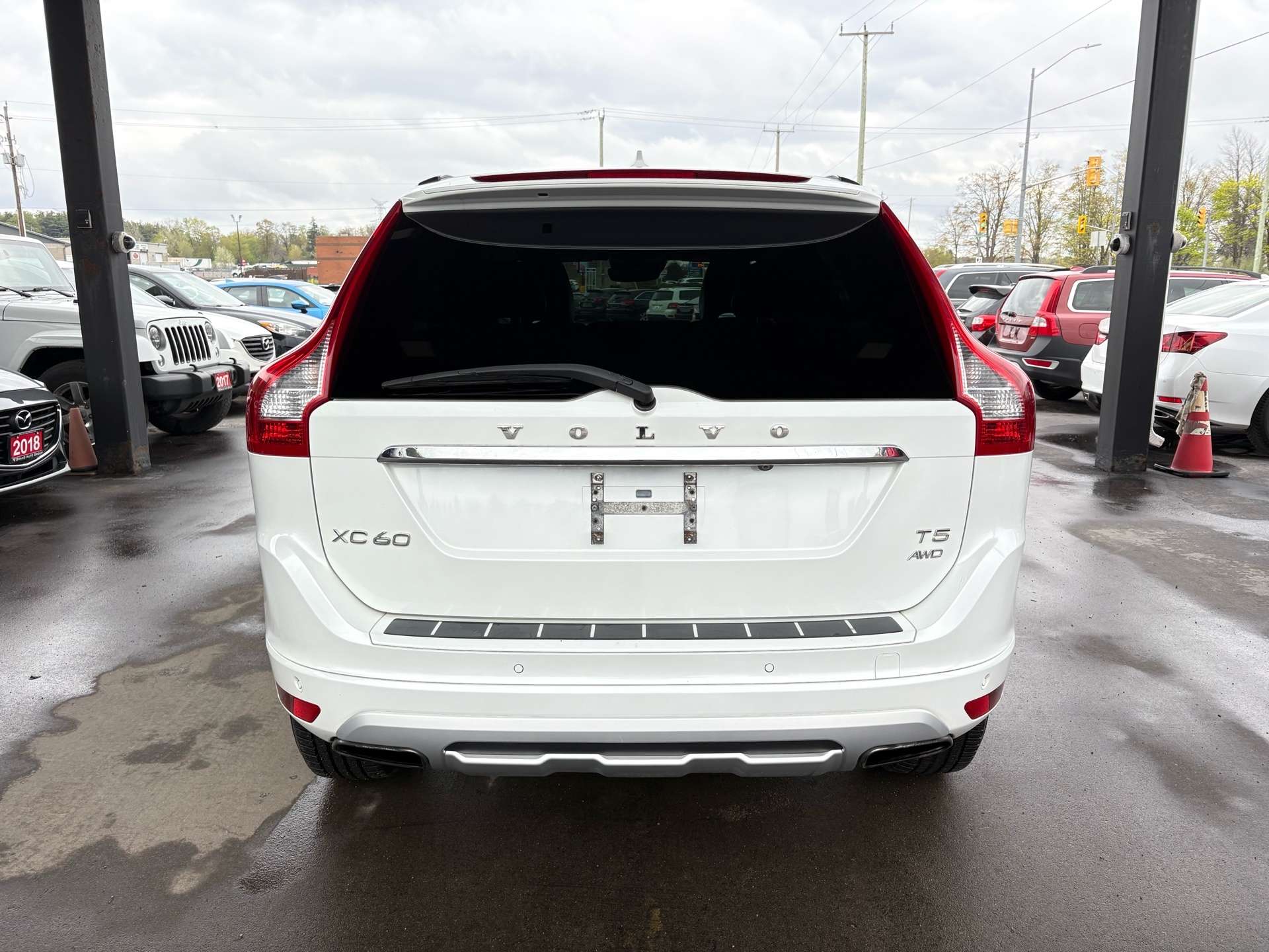 2016 Volvo XC60 AWD T5 I 1 OWNER I ACCIDENT FREE I CERTIFIED alt 5