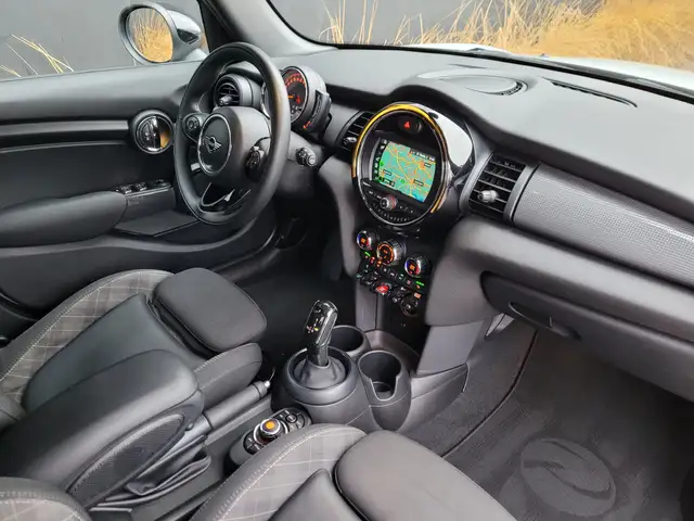 Mini Cooper Cooper view 11