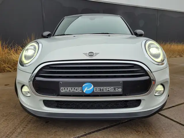 Mini Cooper Cooper view 5