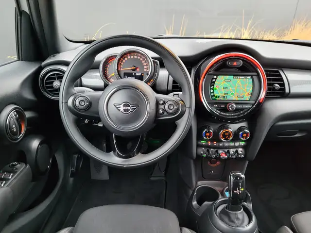 Mini Cooper Cooper view 15