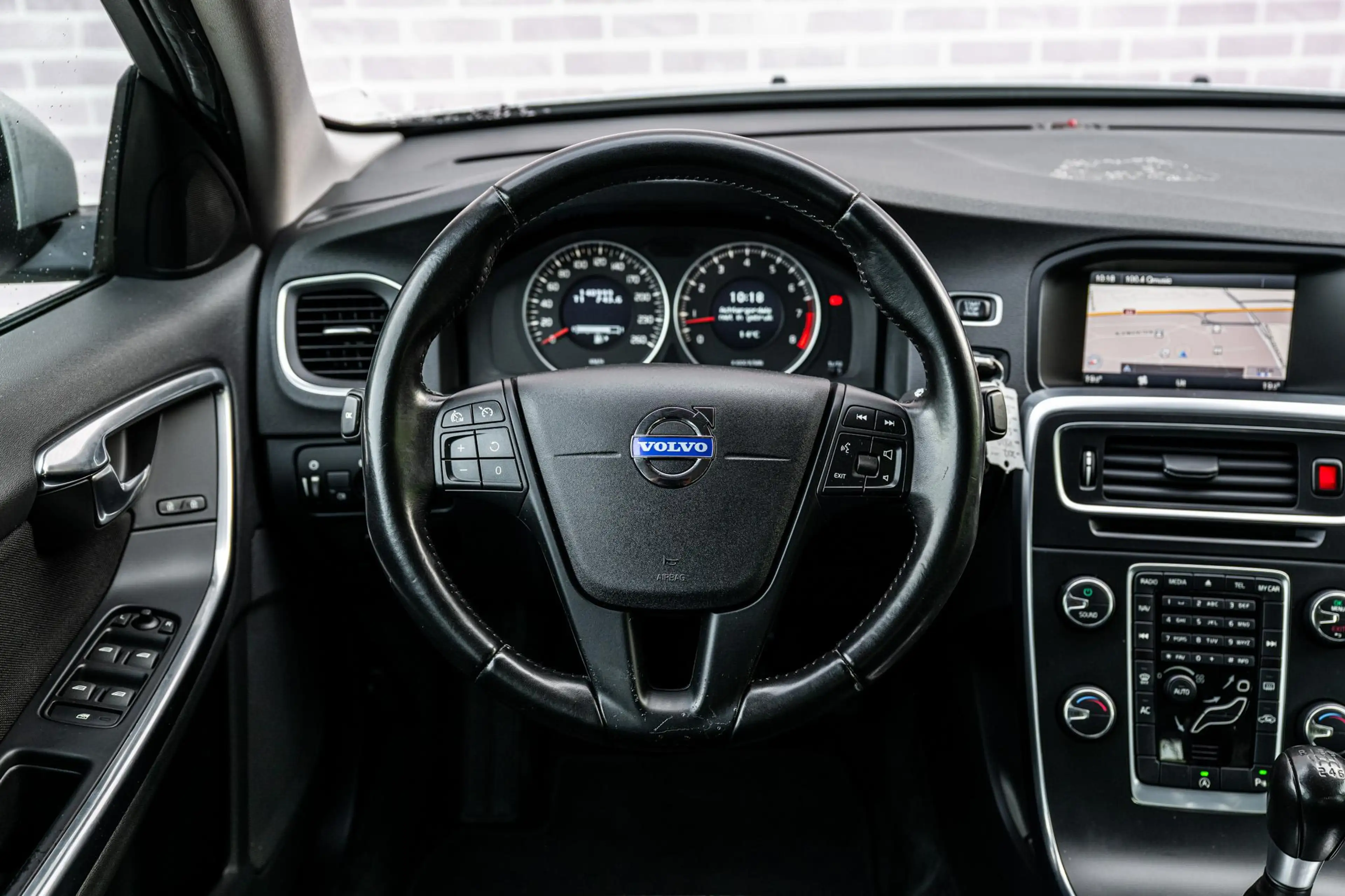 Volvo S60 1.6 T3 Kinetic | Trekhaak | RTI Navigatie | High P — photo 3