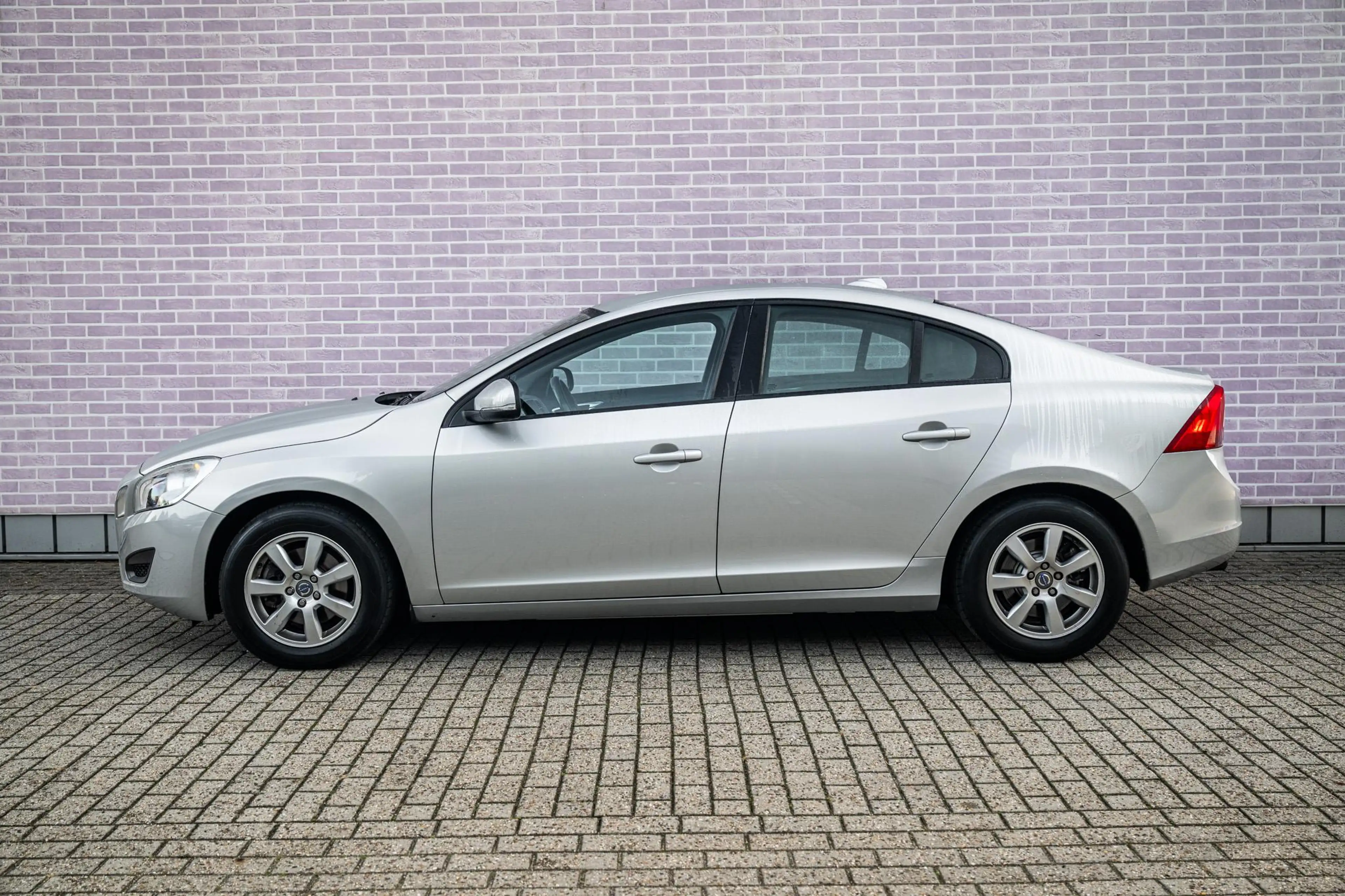 Volvo S60 1.6 T3 Kinetic | Trekhaak | RTI Navigatie | High P — photo 4