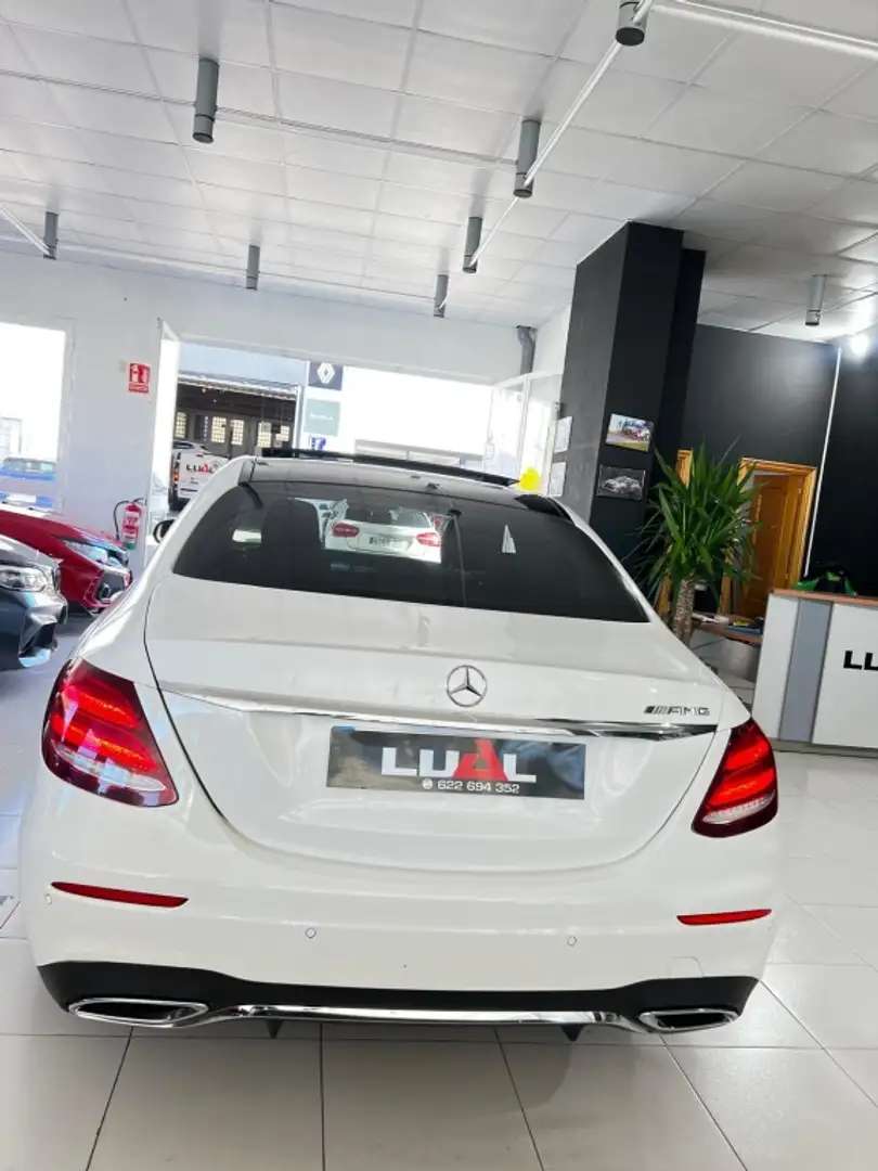 Mercedes-Benz E 220 220d 4Matic 9G-Tronic 194 Blanco - 2